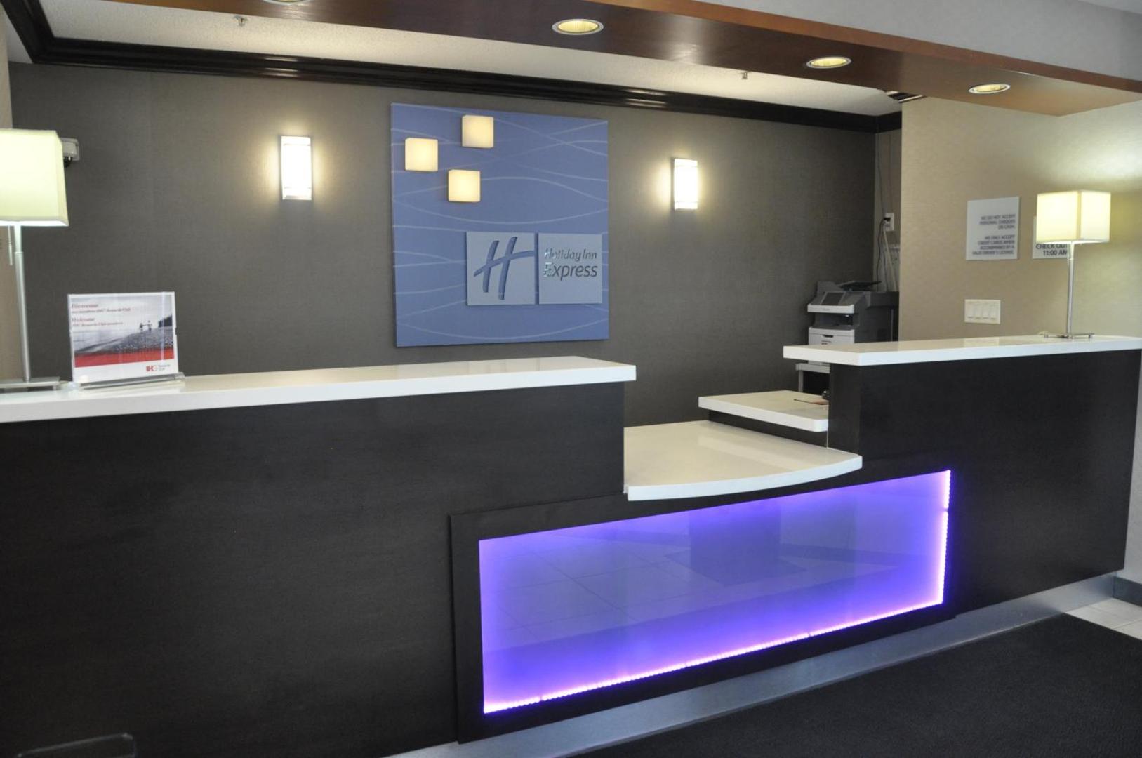 Holiday Inn Express & Suites Barrie