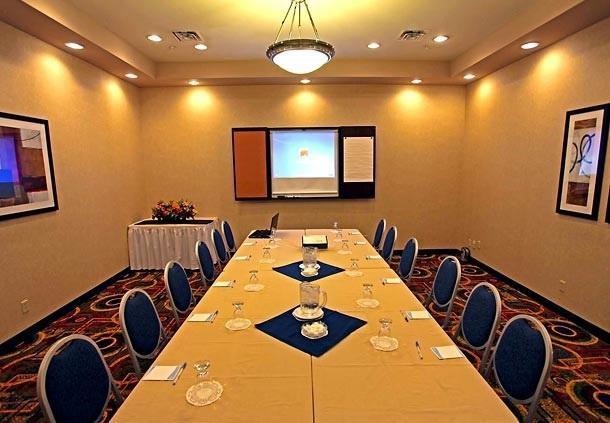 Fairfield Inn & Suites Belleville