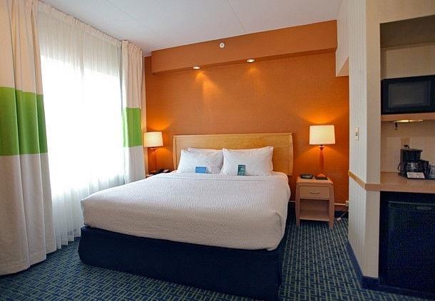 Fairfield Inn & Suites Belleville