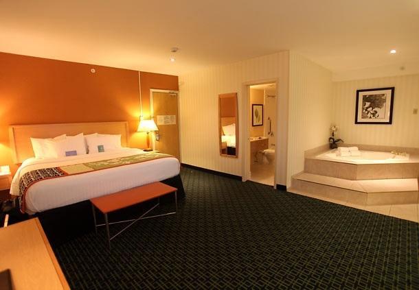Fairfield Inn & Suites Belleville
