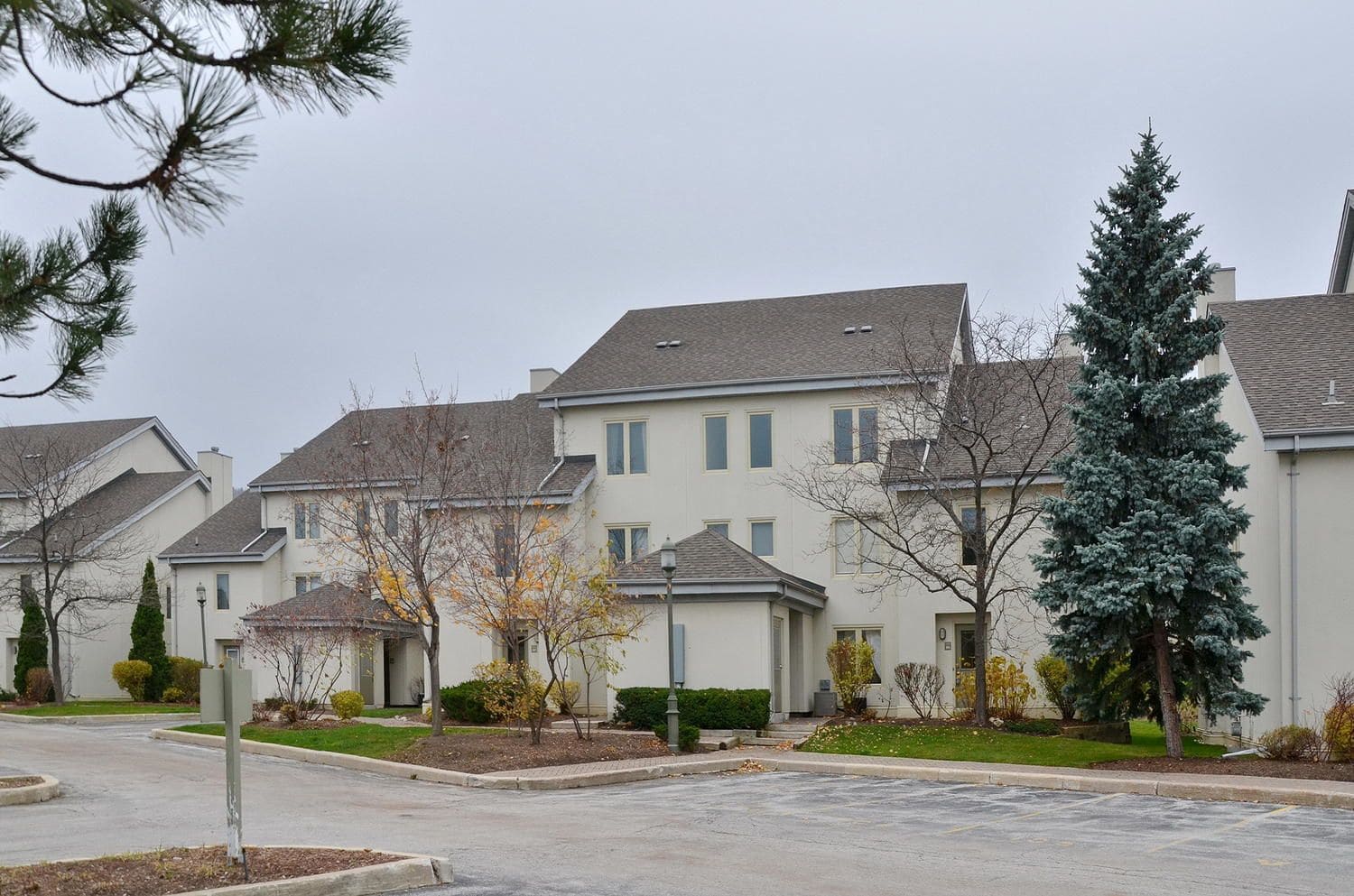 The Lodges at Blue Mountain - Sierra Lane Condos