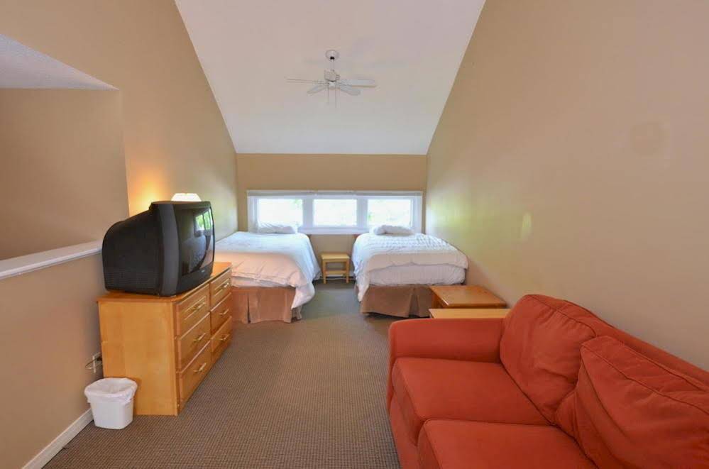 The Lodges at Blue Mountain - Wintergreen Condos