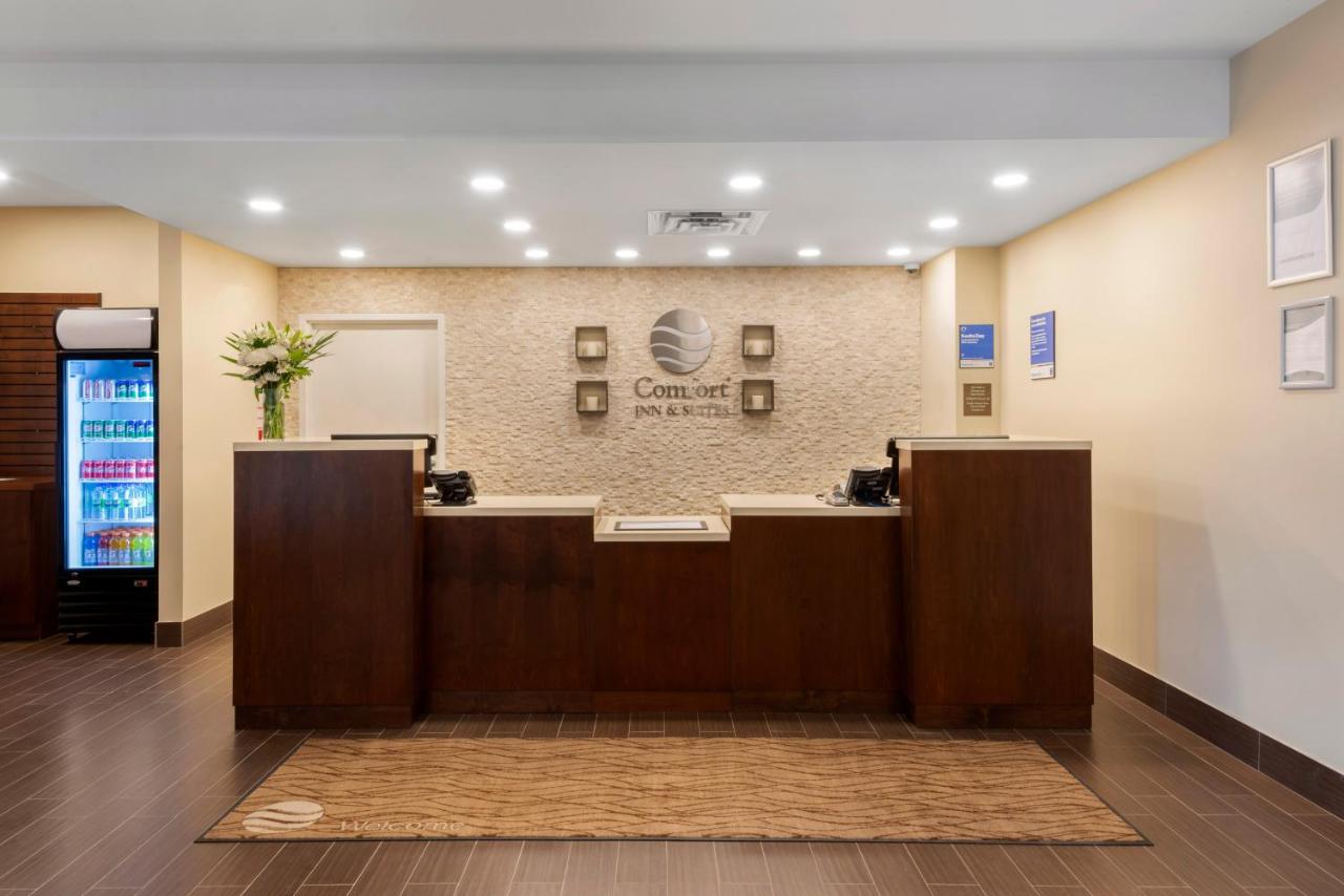 Comfort Inn & Suites