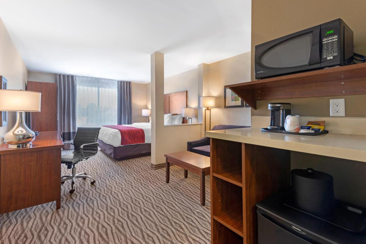 Comfort Inn & Suites
