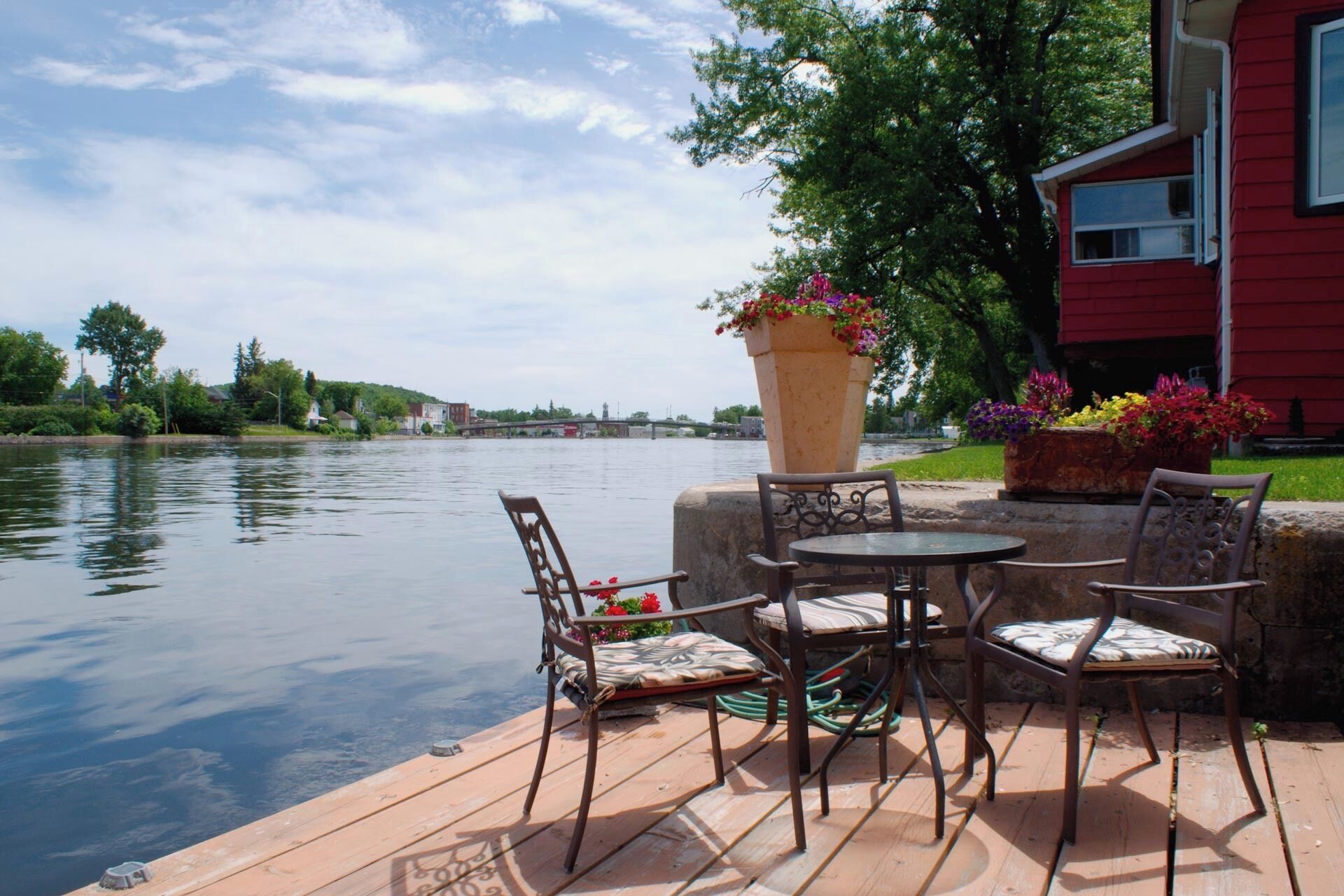 The Waters Edge Inn