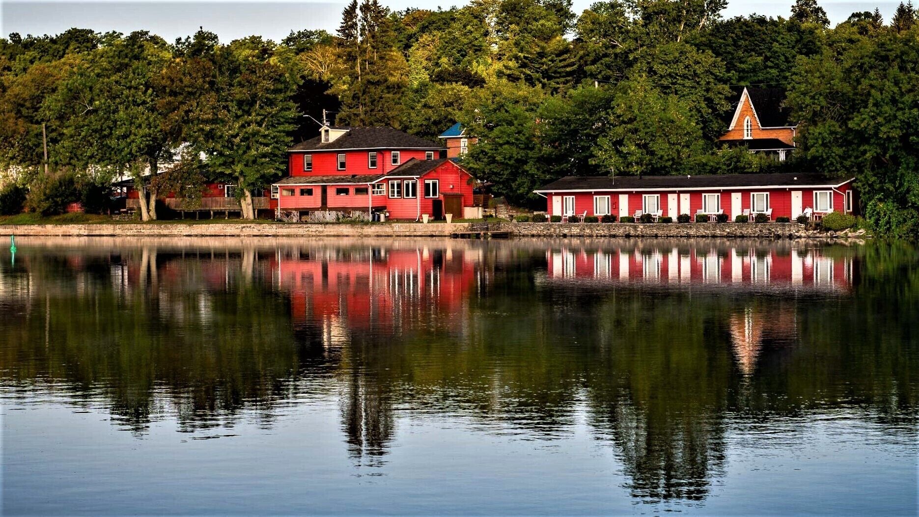 The Waters Edge Inn