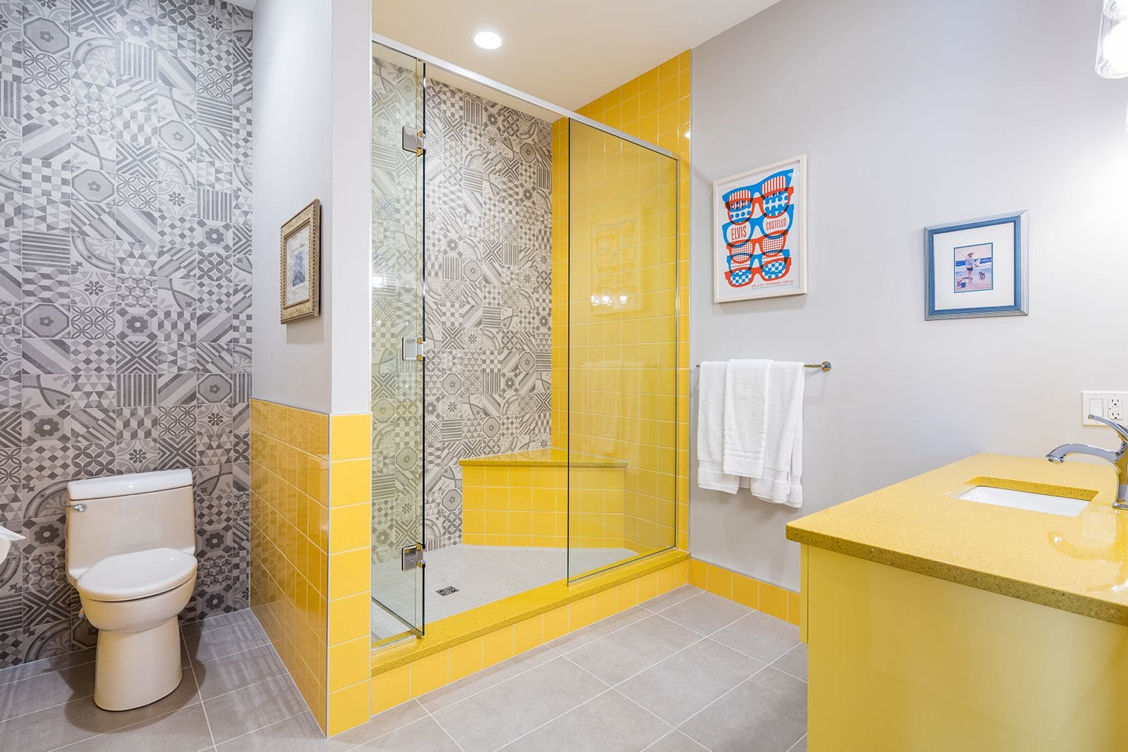 Retro Suites Hotel