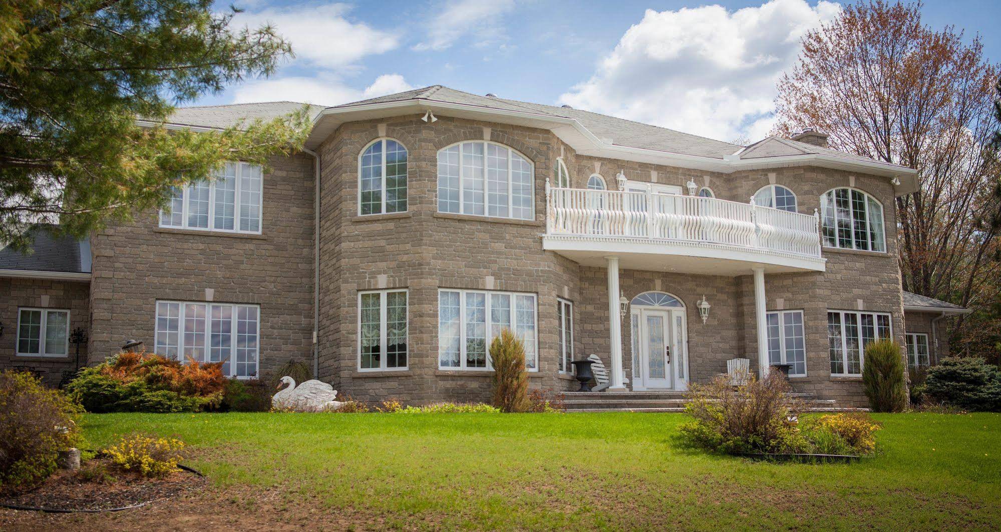 Greystone on Golden Lake