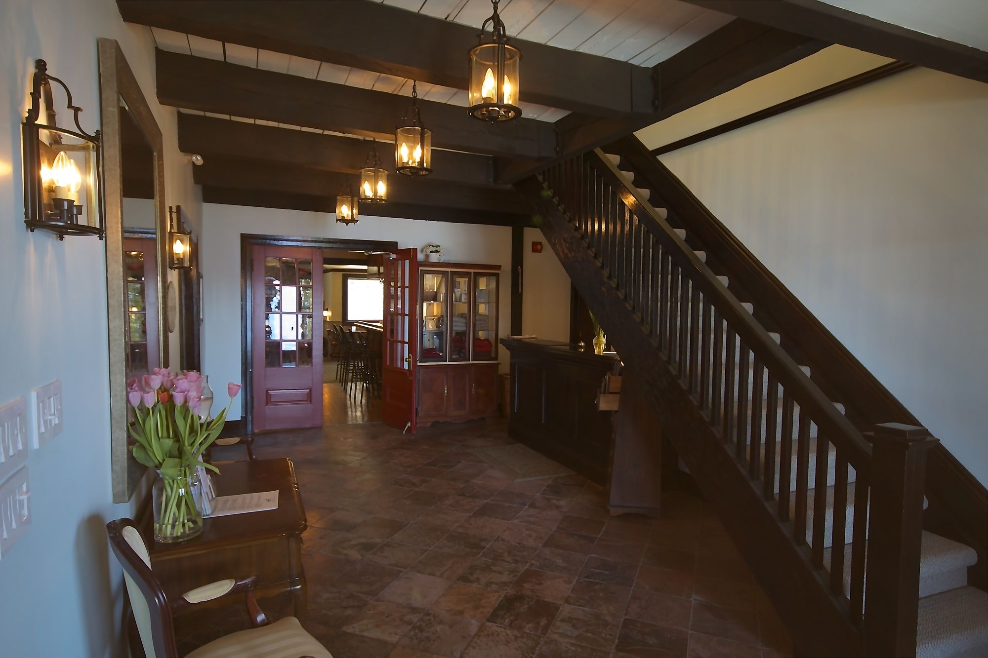 Sir Sam's Inn