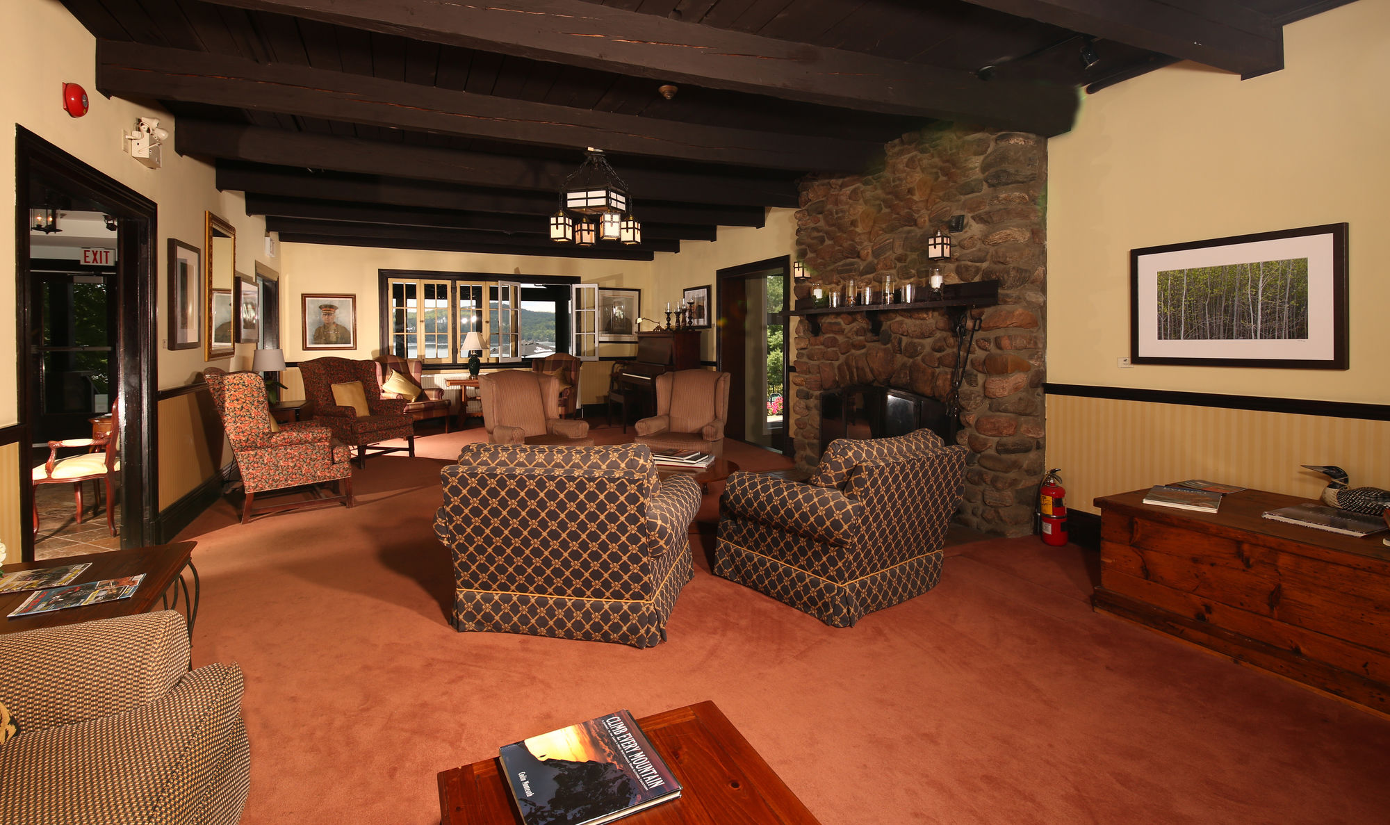 Sir Sam's Inn