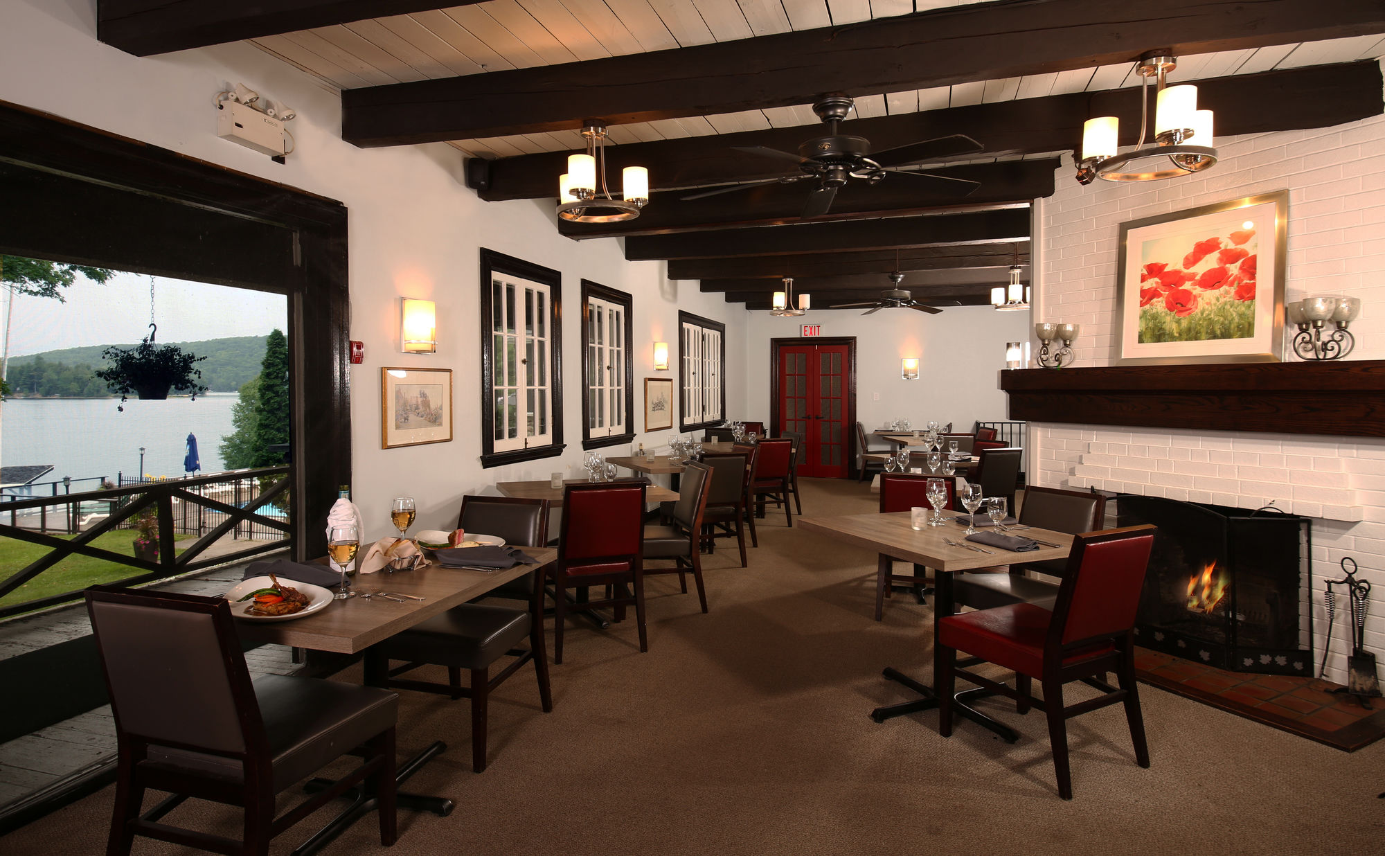 Sir Sam's Inn