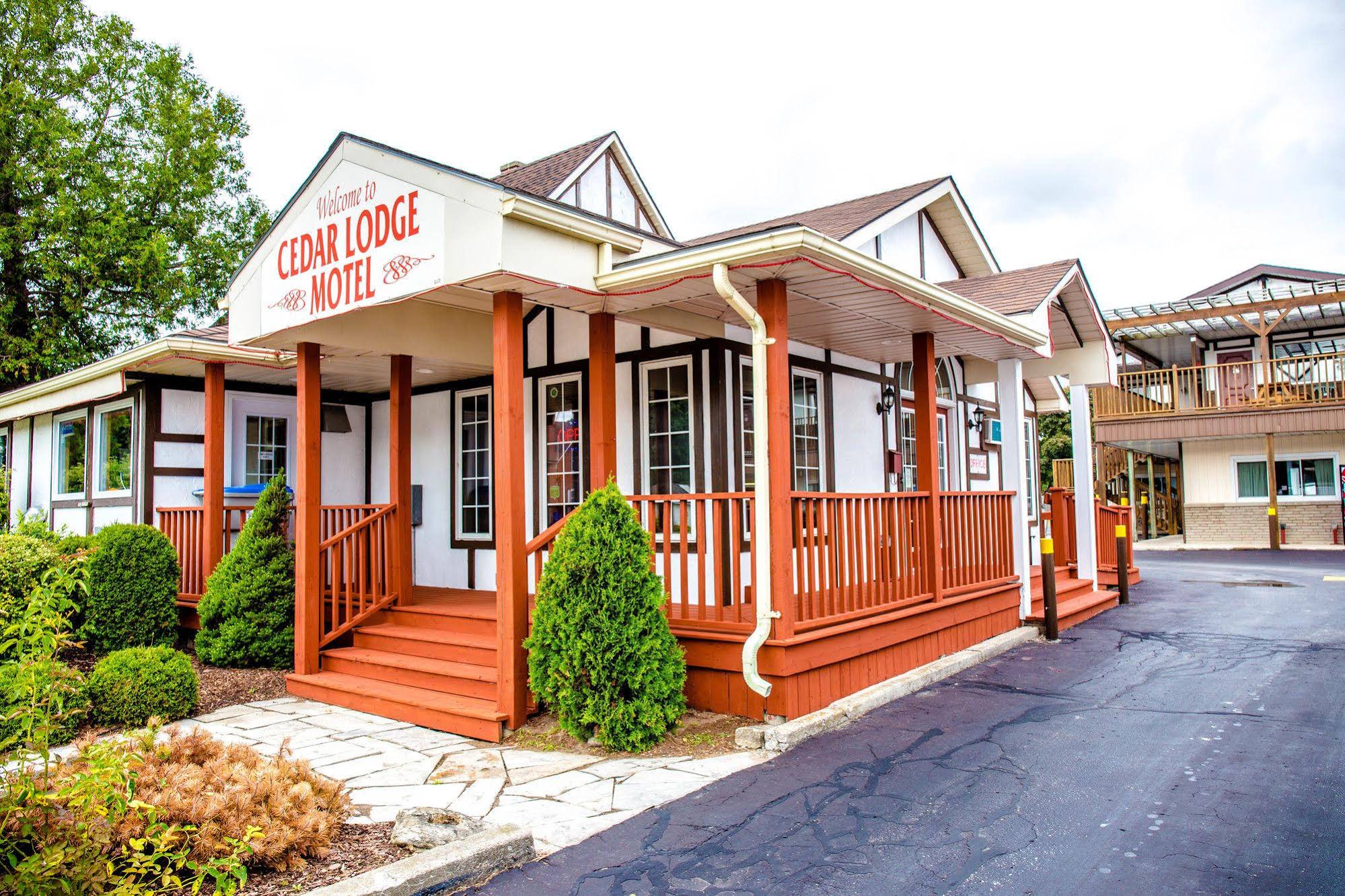 Cedar Lodge Motel
