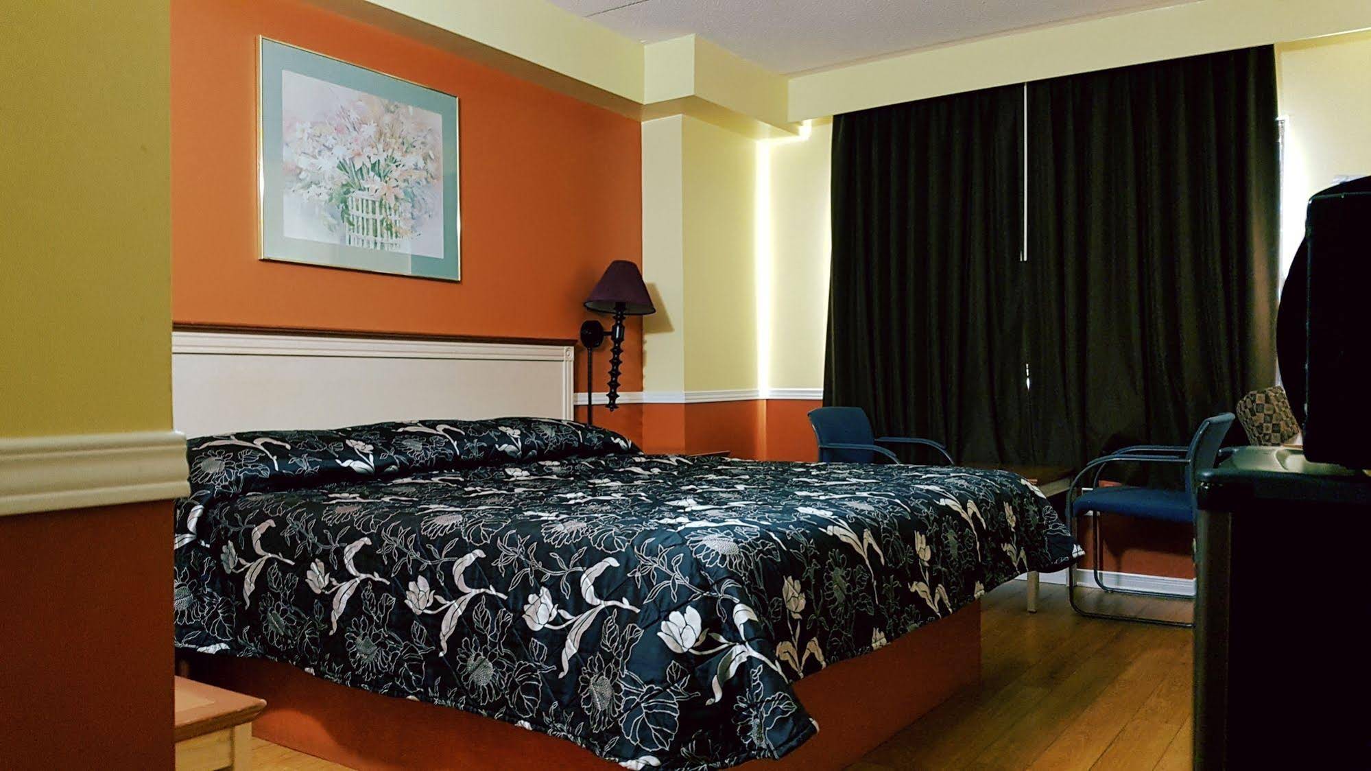 Budget Inn 2000