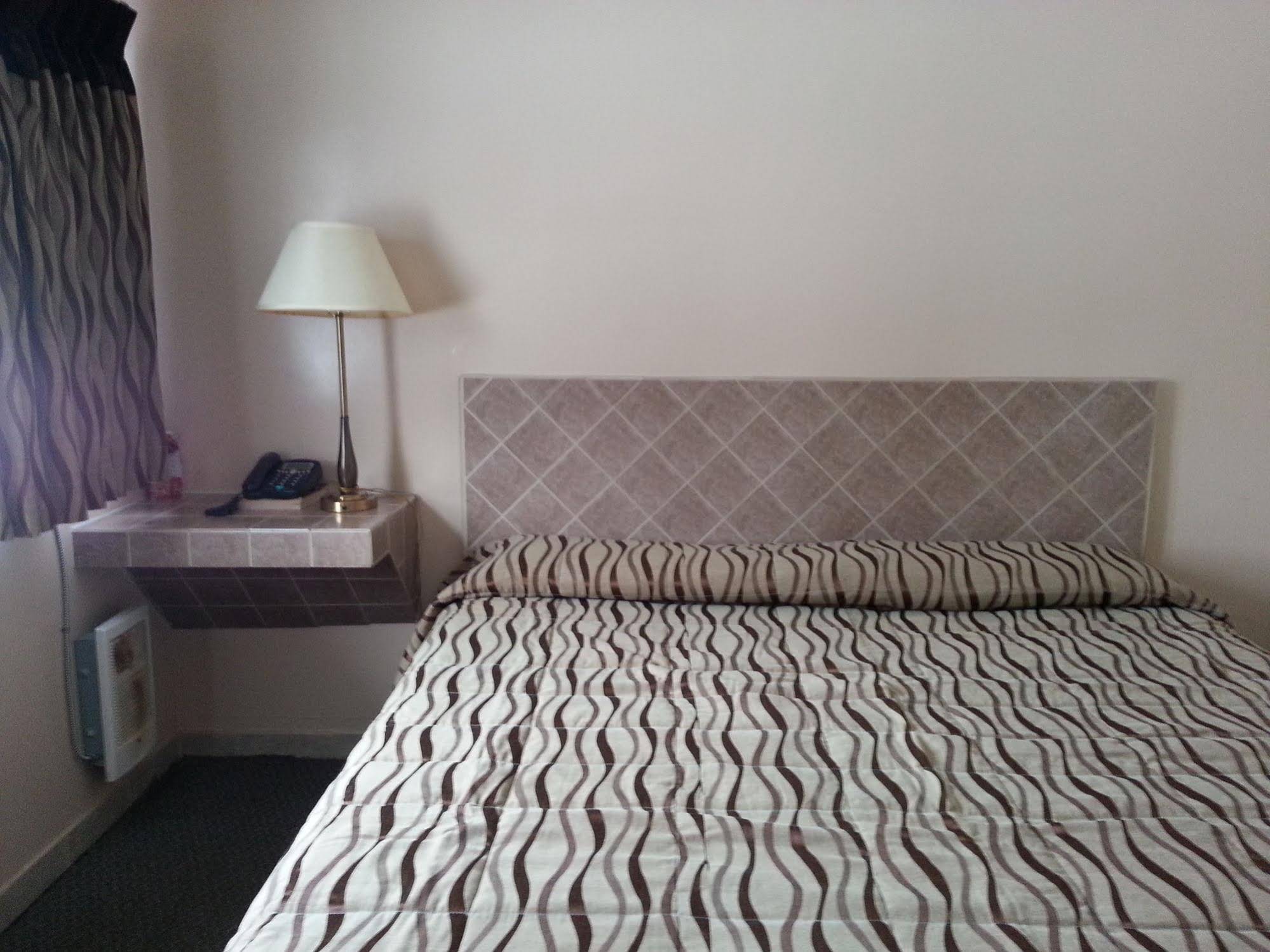 Pleasant Stay Motel