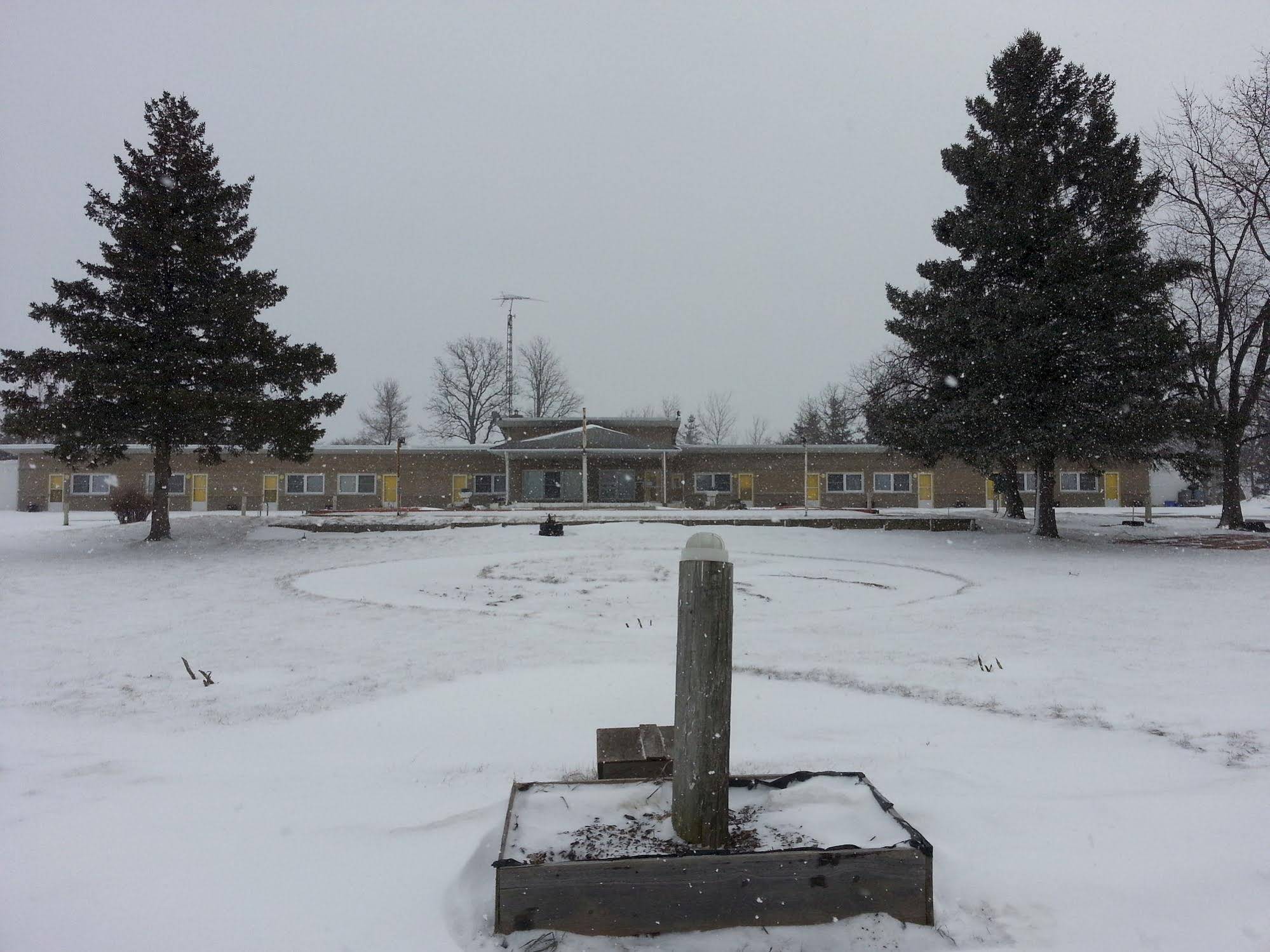 Pleasant Stay Motel