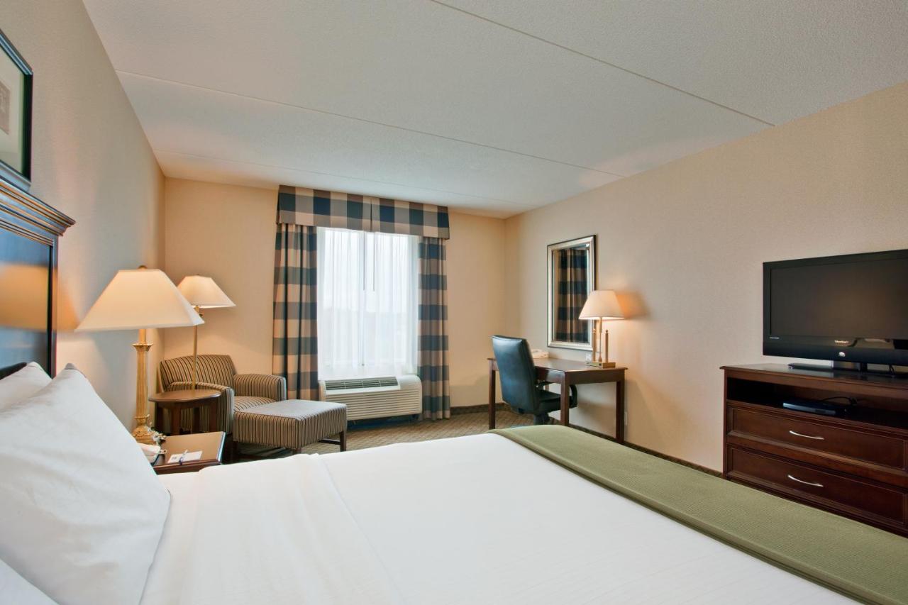 Holiday Inn Express & Suites Huntsville