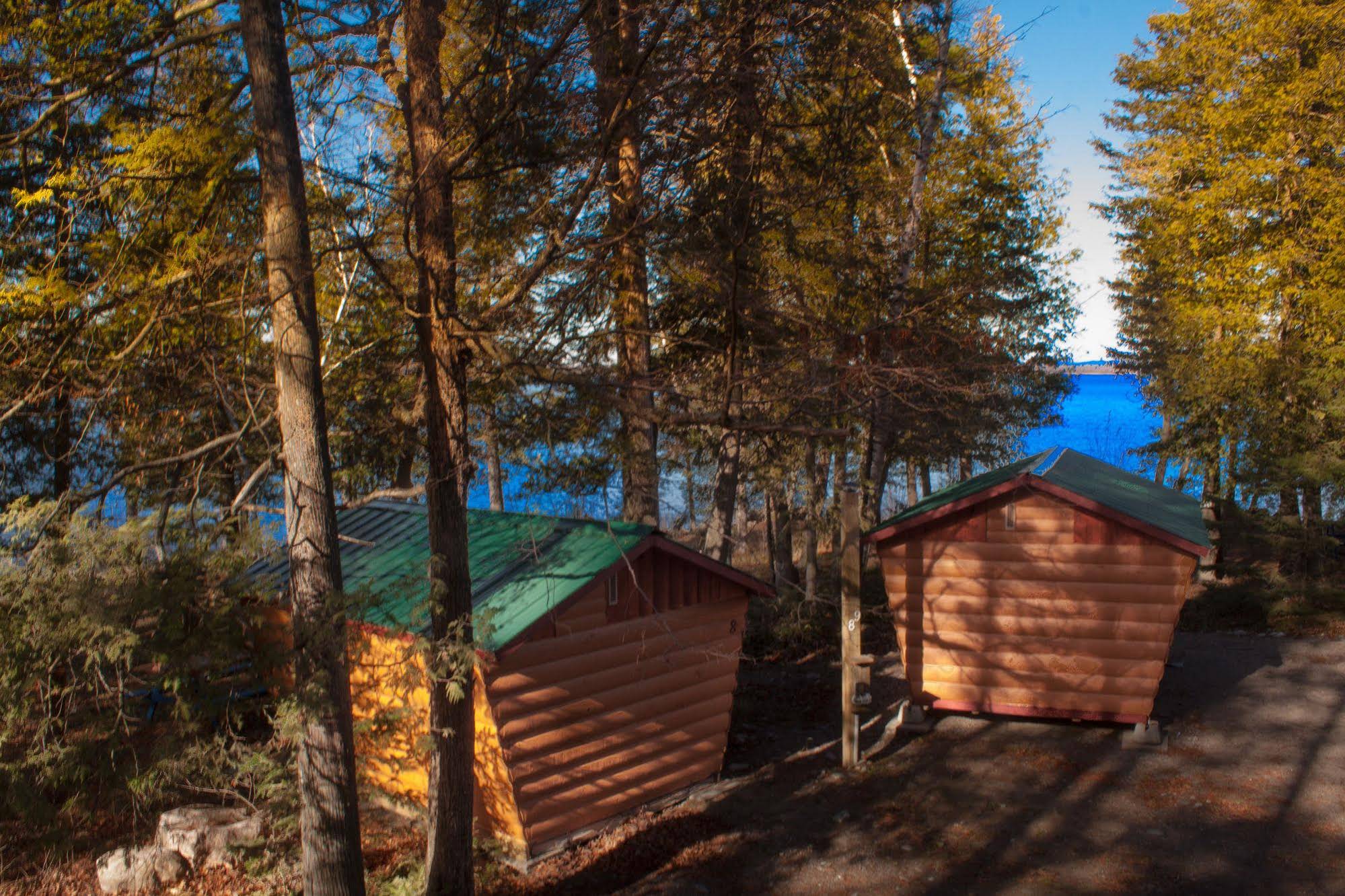 Goldenville cottage resort