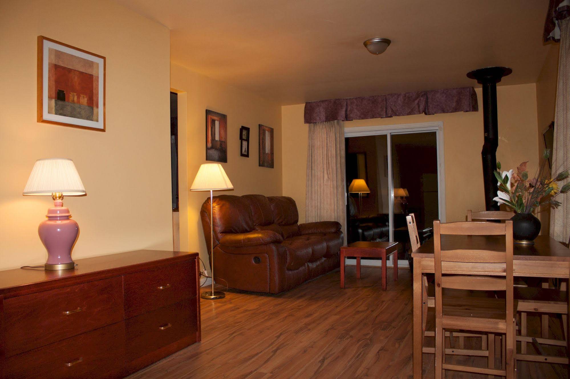 Goldenville cottage resort