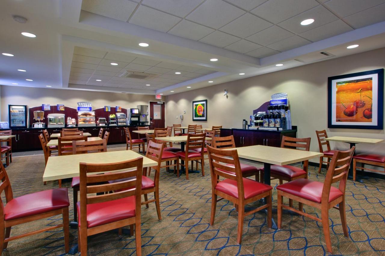 Comfort Inn & Suites