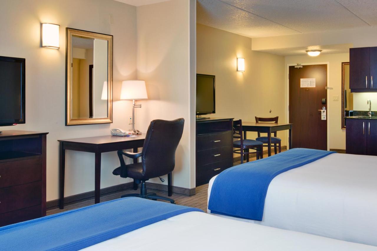 Comfort Inn & Suites