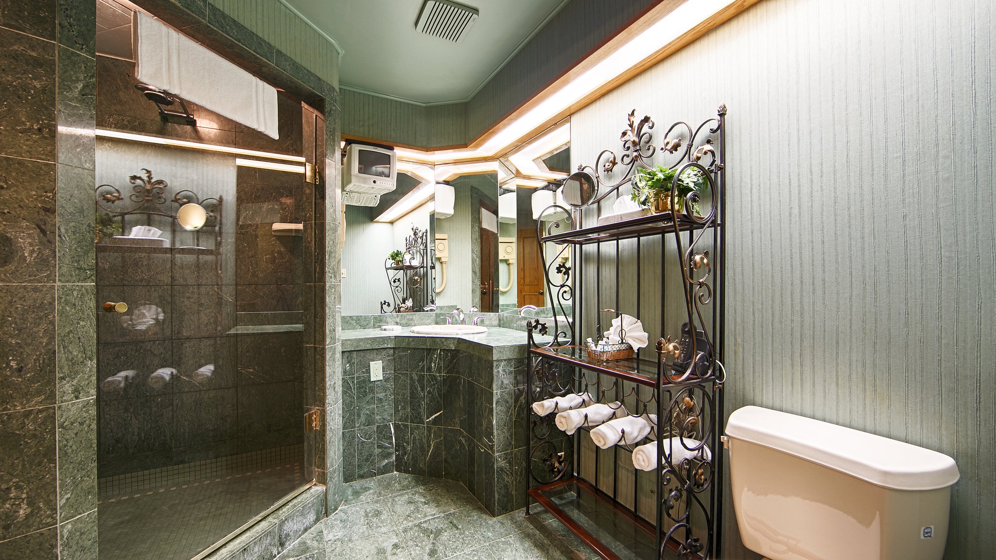 Best Western Fireside Inn