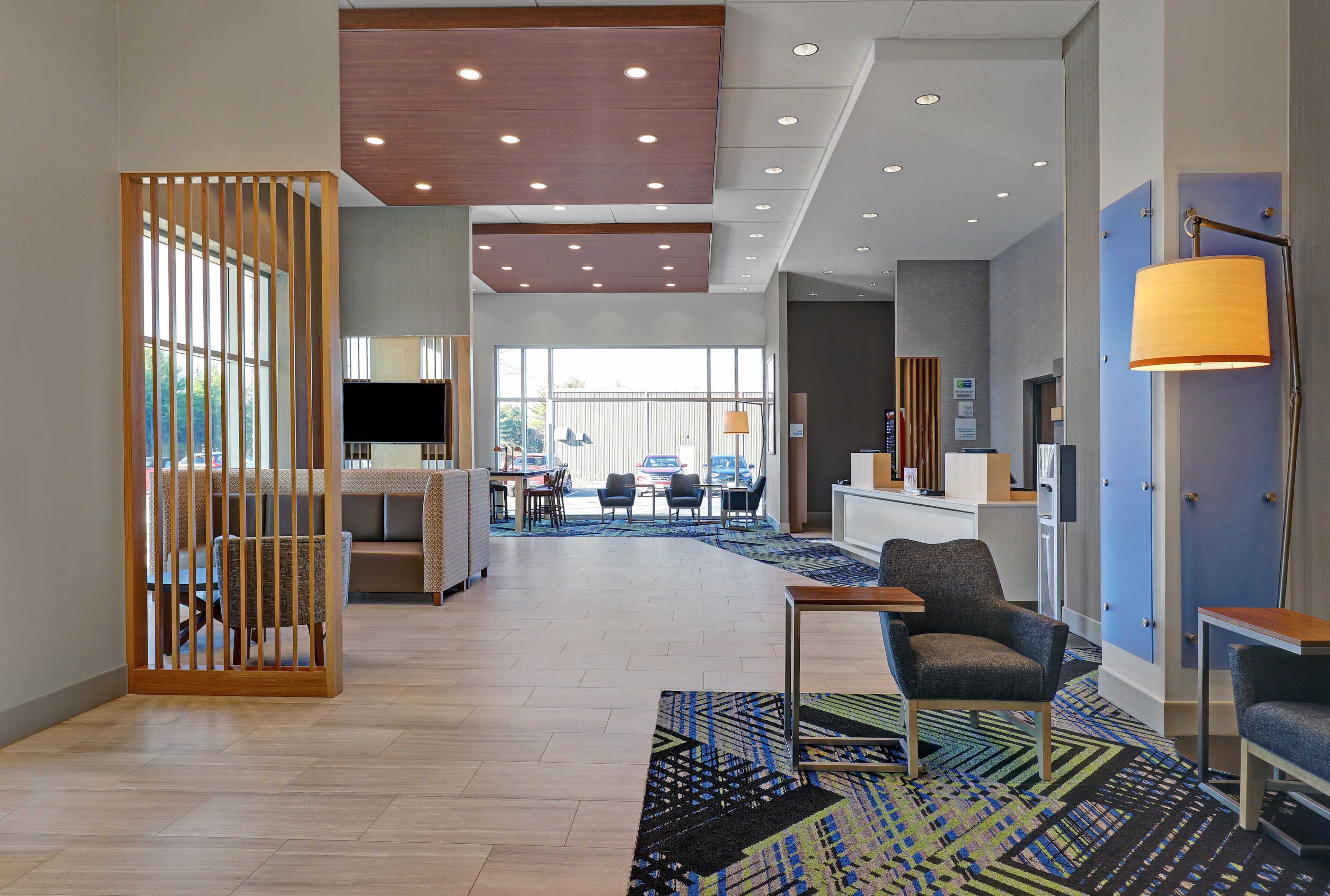 Holiday Inn Express Kingston West