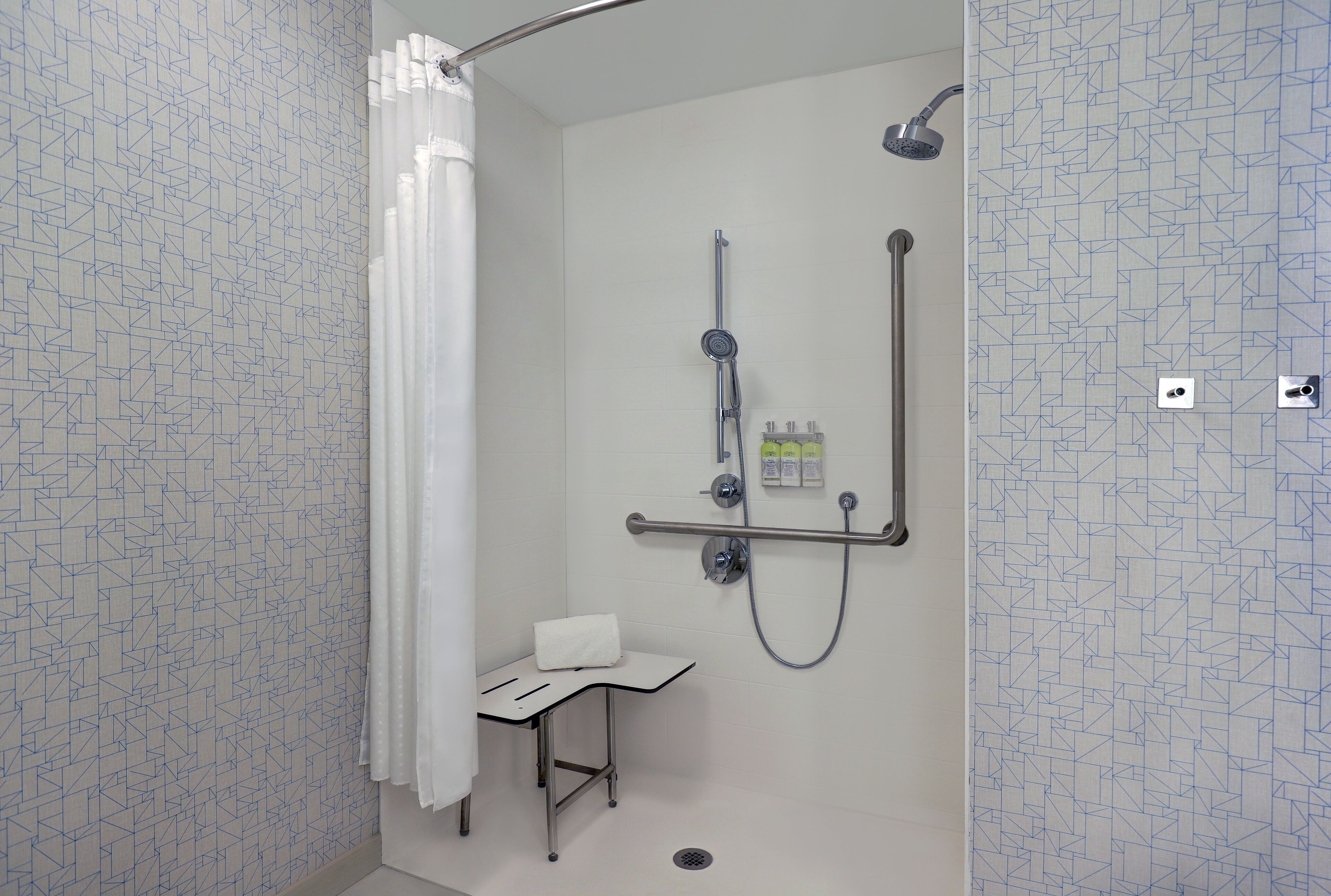 Holiday Inn Express Kingston West
