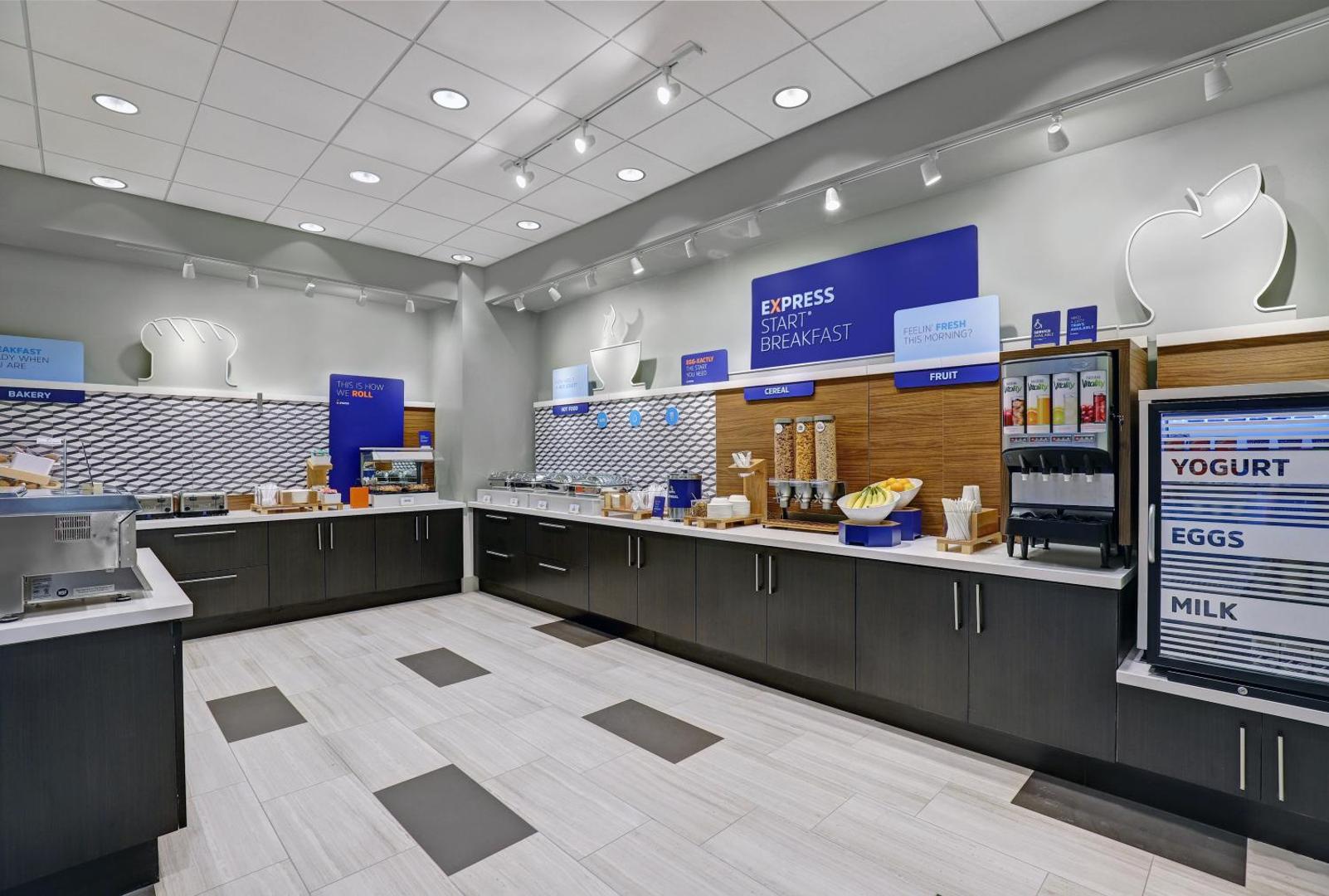Holiday Inn Express Kingston West