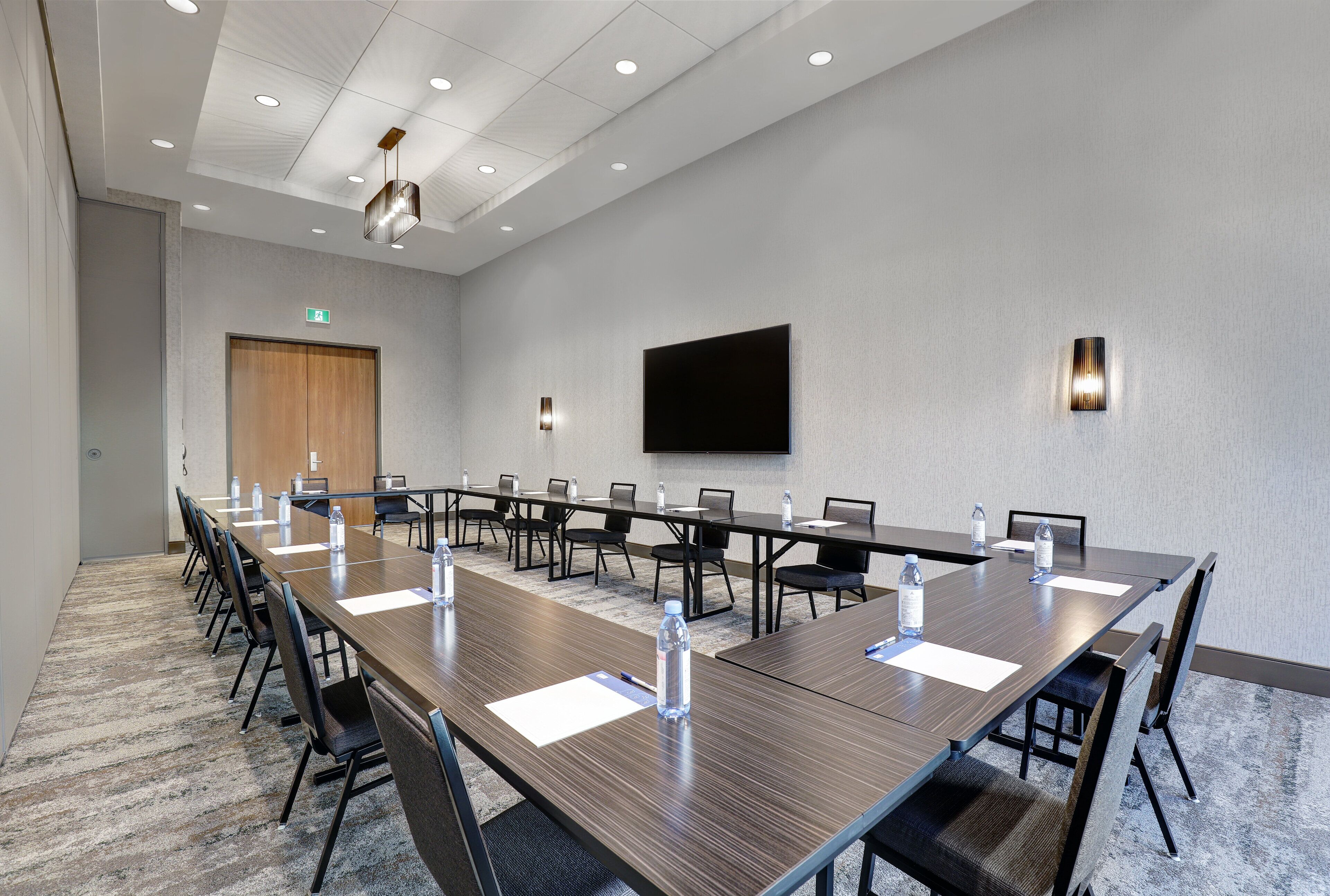 Holiday Inn Express Kingston West