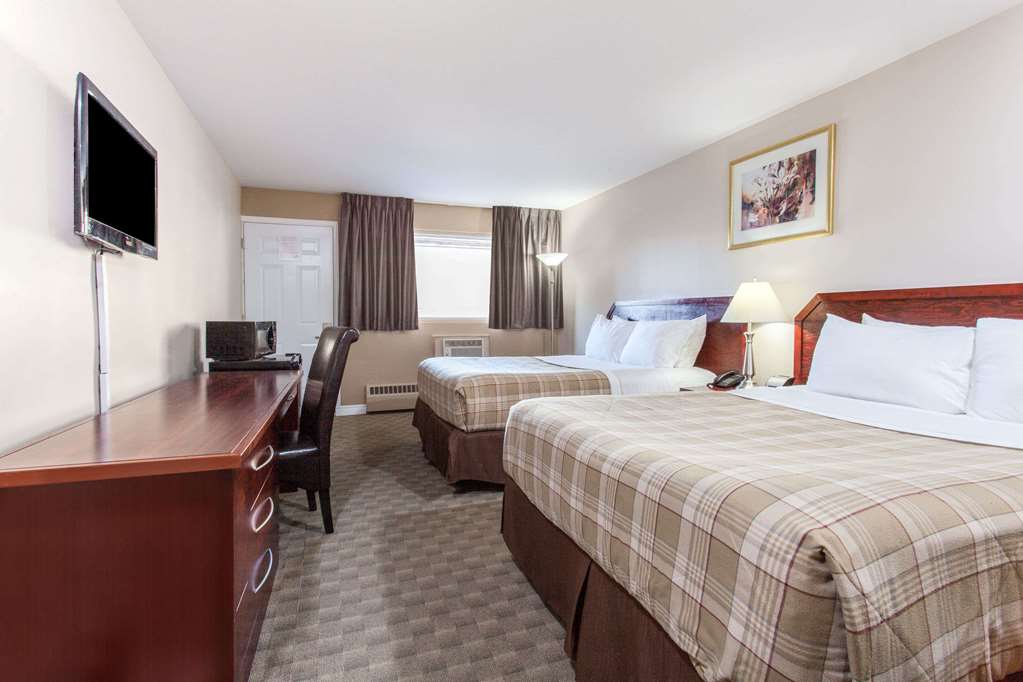 Howard Johnson by Wyndham Kingston