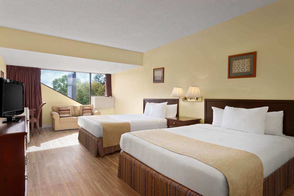 Strata Hotel