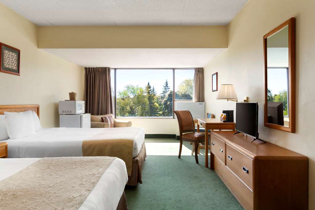 Strata Hotel