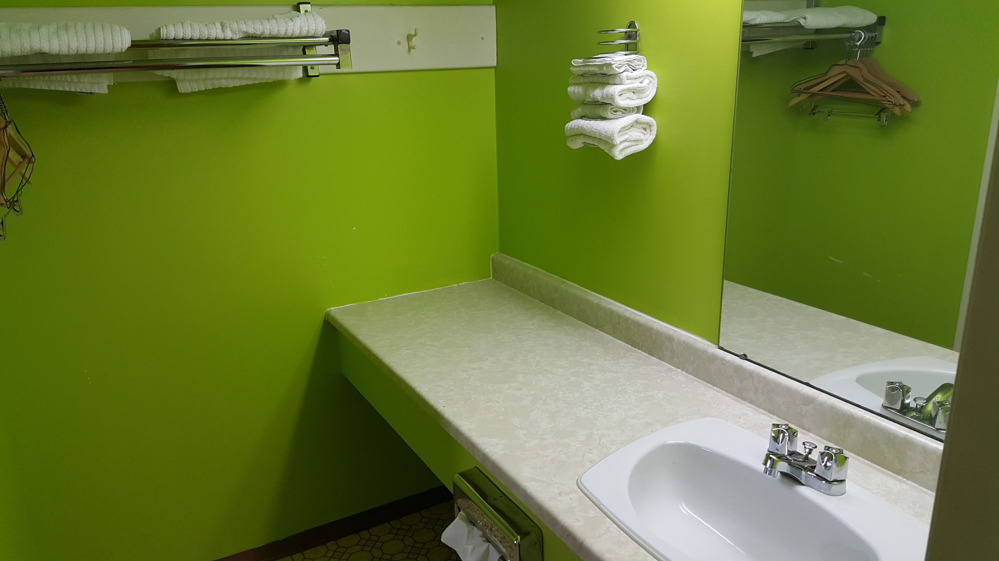 Town N Country Motor Inn