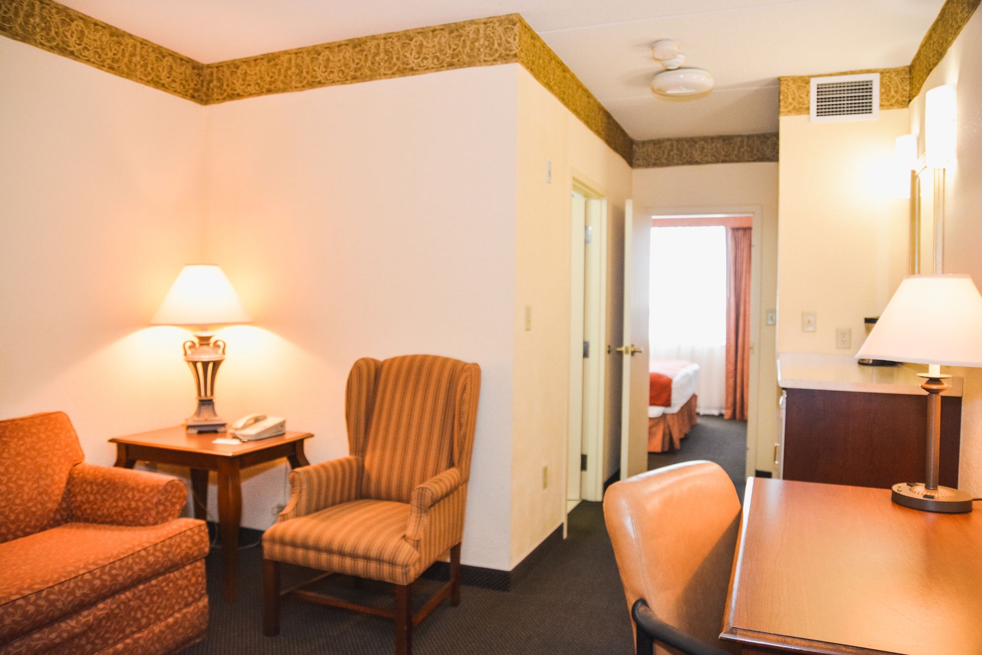 Country Inn & Suites by Radisson, London South, ON