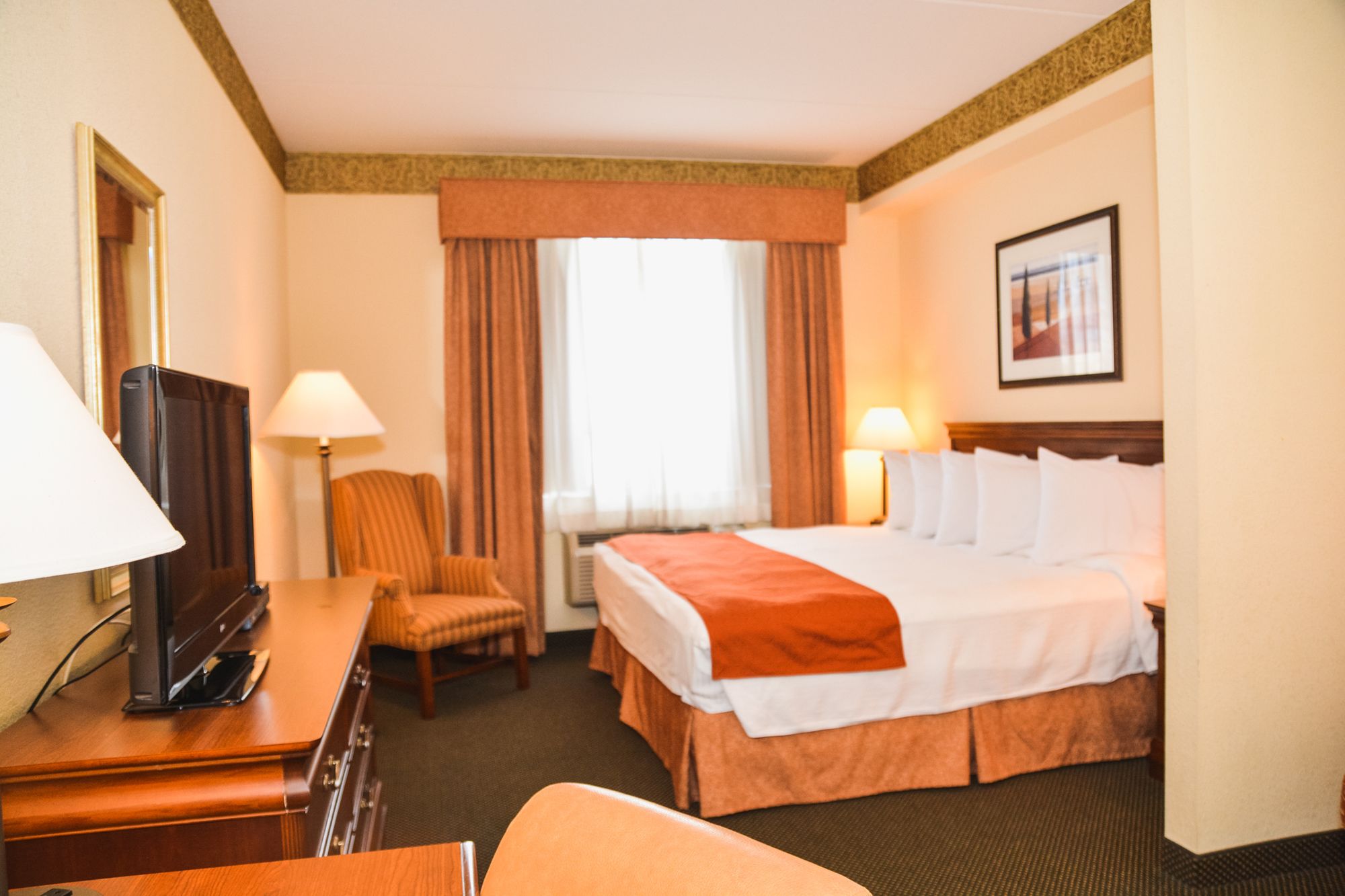 Country Inn & Suites by Radisson, London South, ON