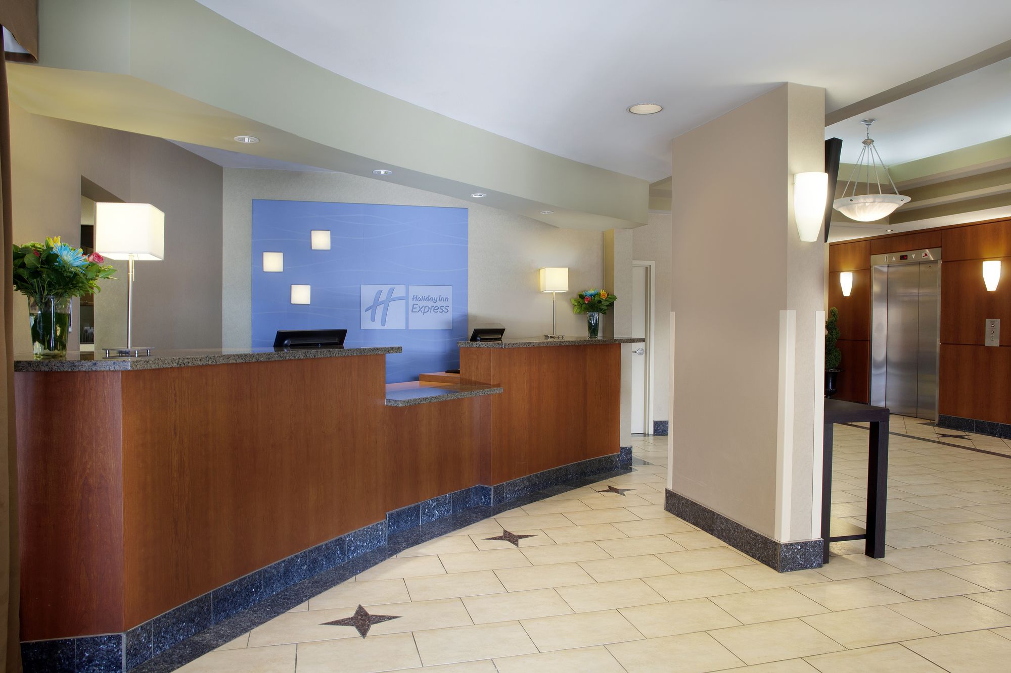 Sandman Hotel & Suites London Downtown