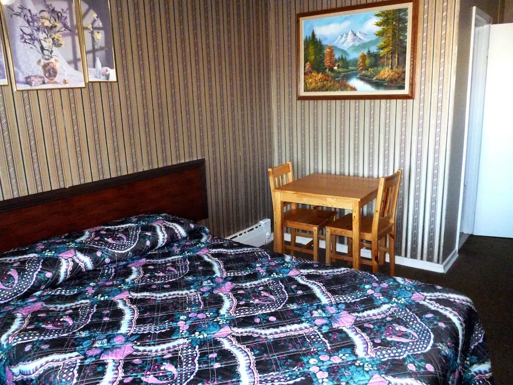 Maple Glen Motel