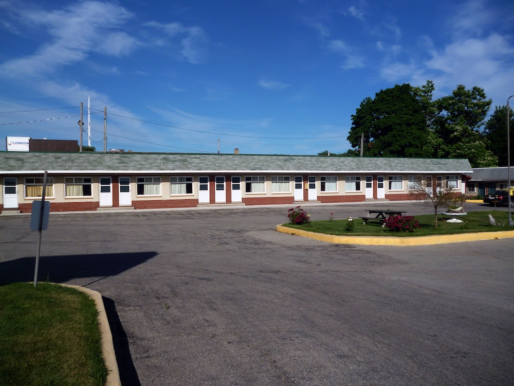 Maple Glen Motel