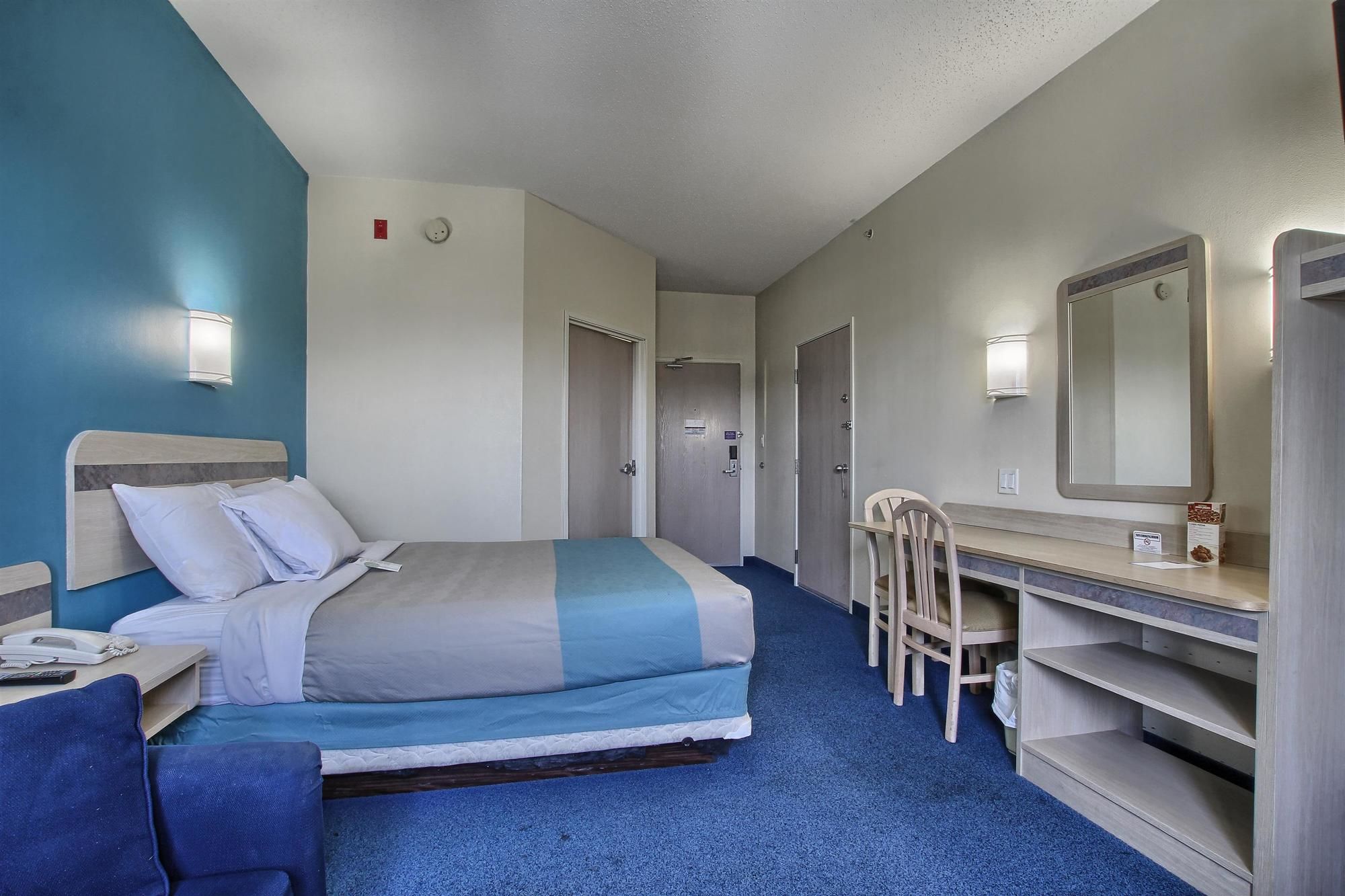 Motel 6 London