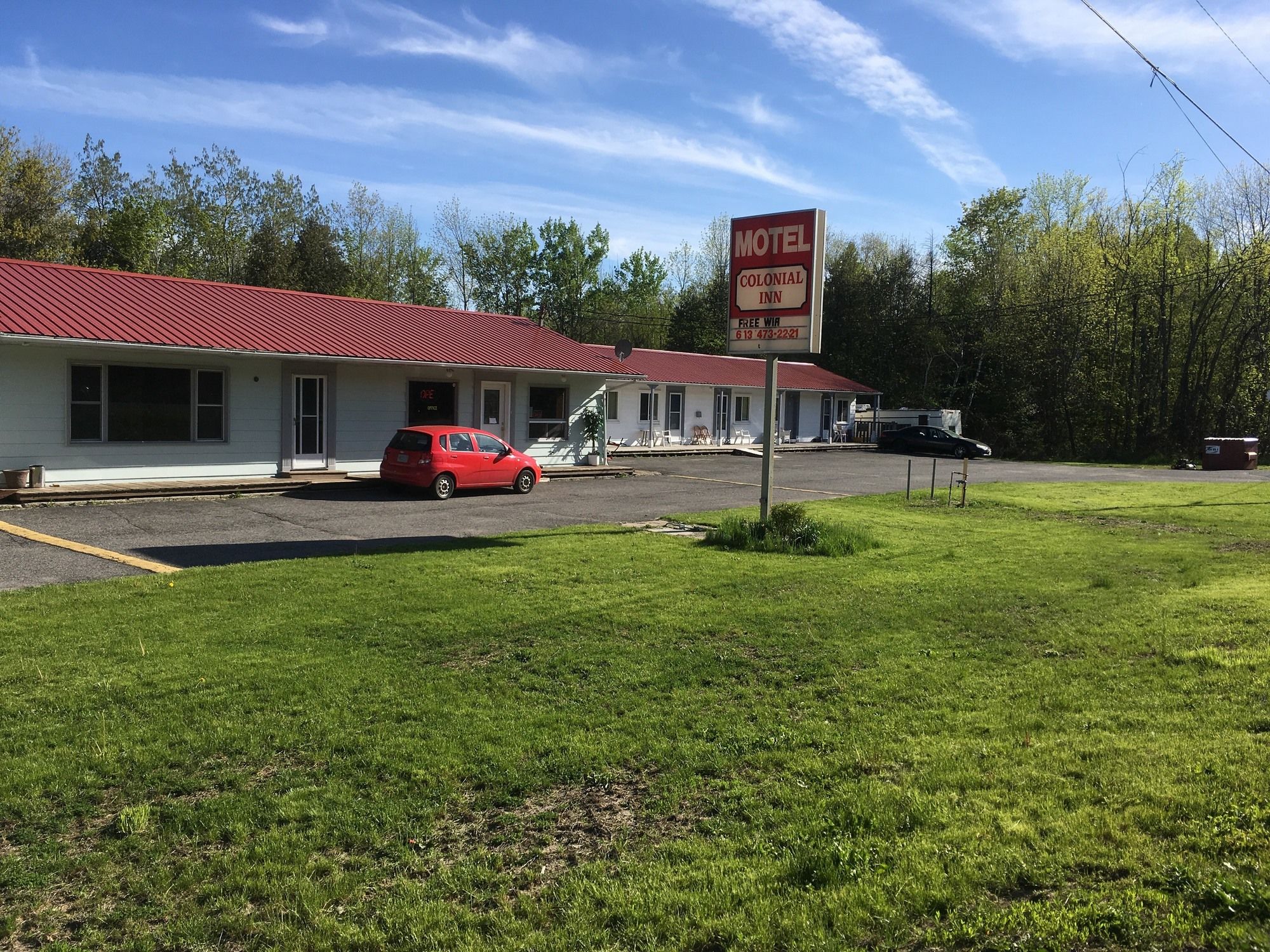 Colonial Inn Motel