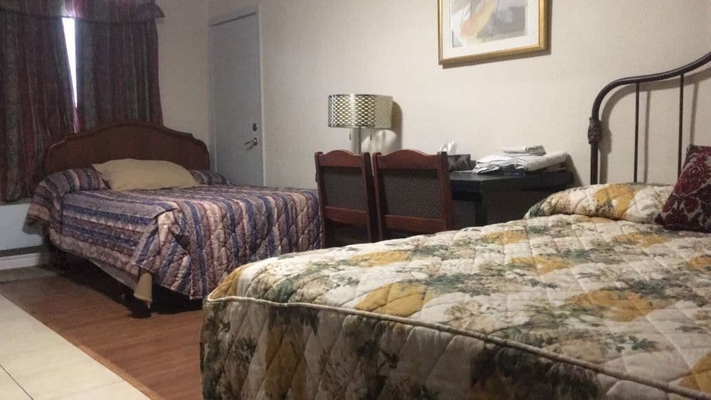 Colonial Inn Motel