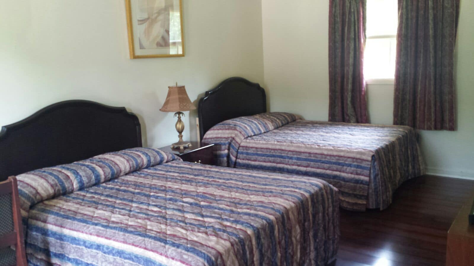 Colonial Inn Motel
