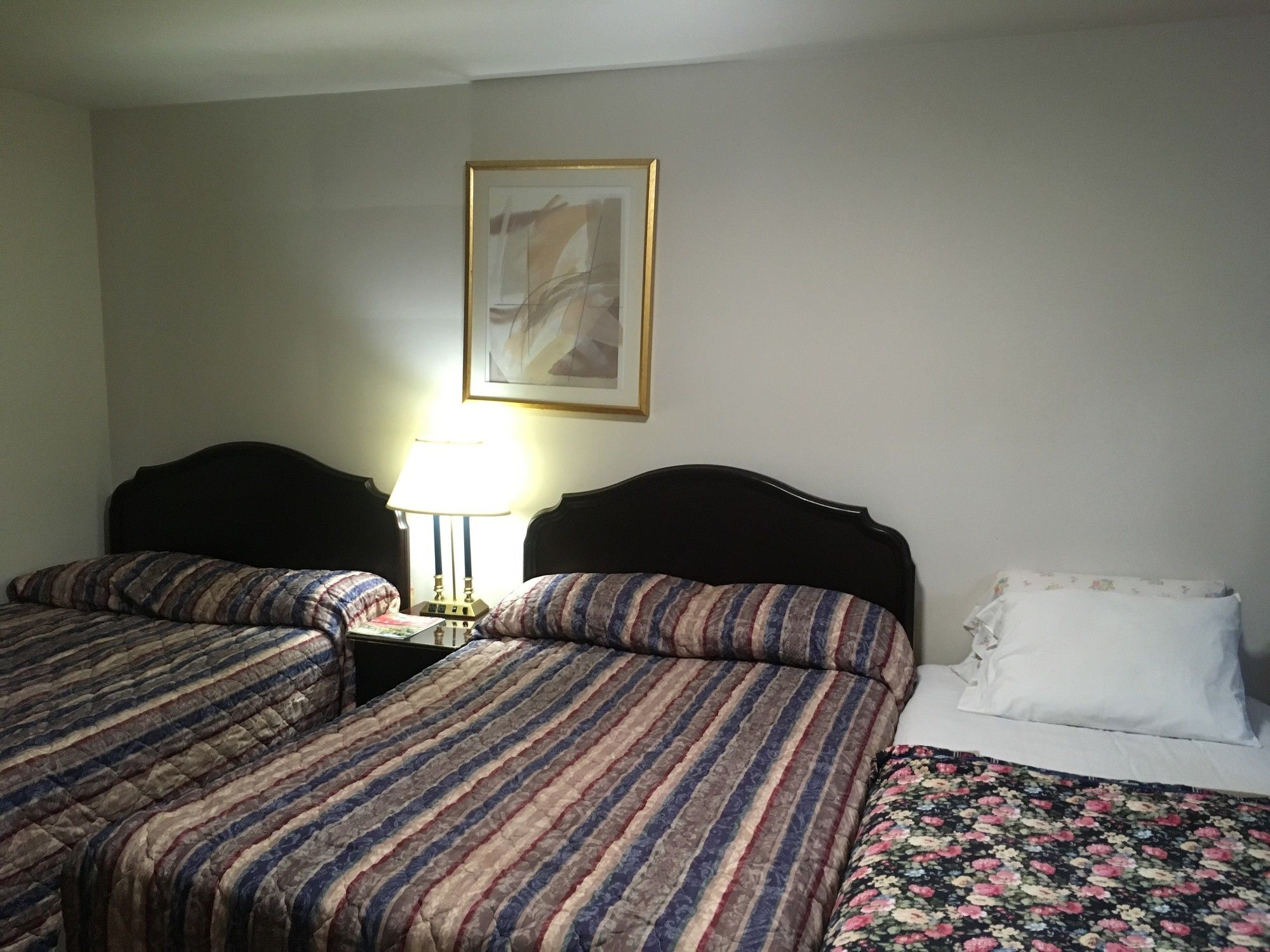Colonial Inn Motel