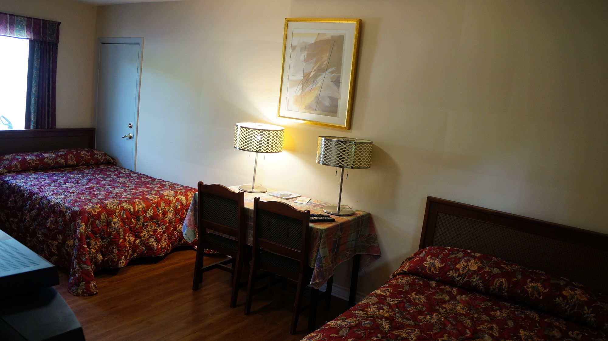 Colonial Inn Motel