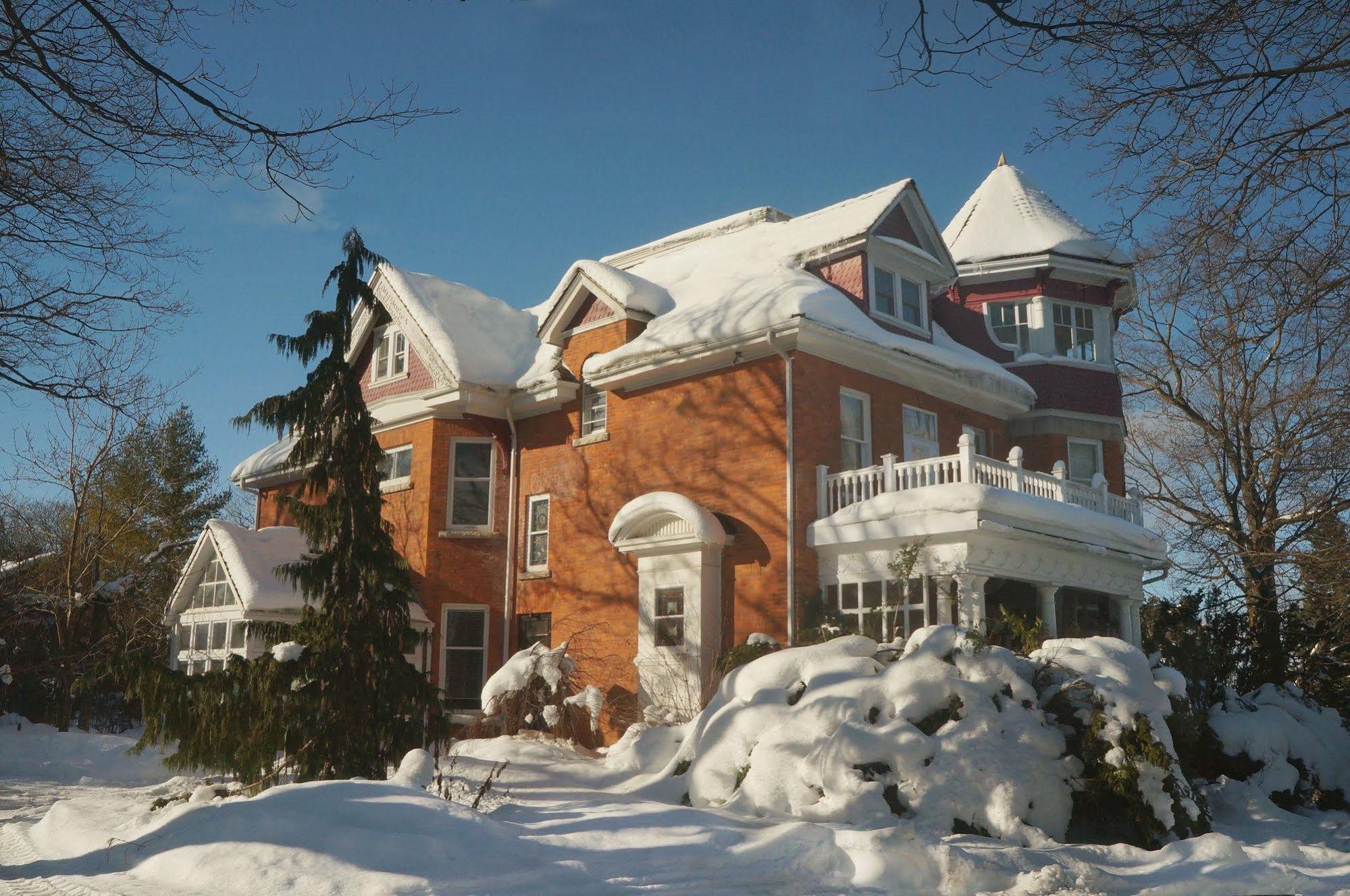 Markdale Manor Bed & Breakfast