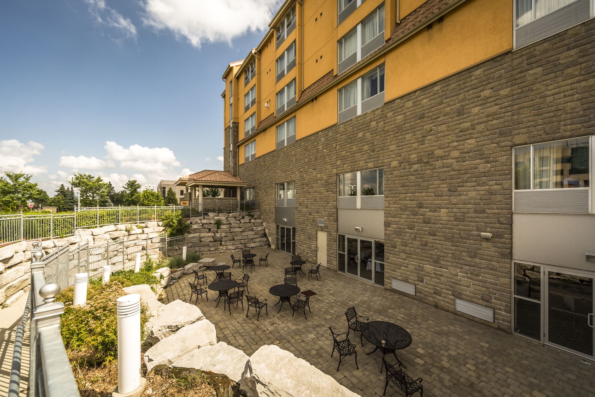 Monte Carlo Inn & Suites Downtown Markham