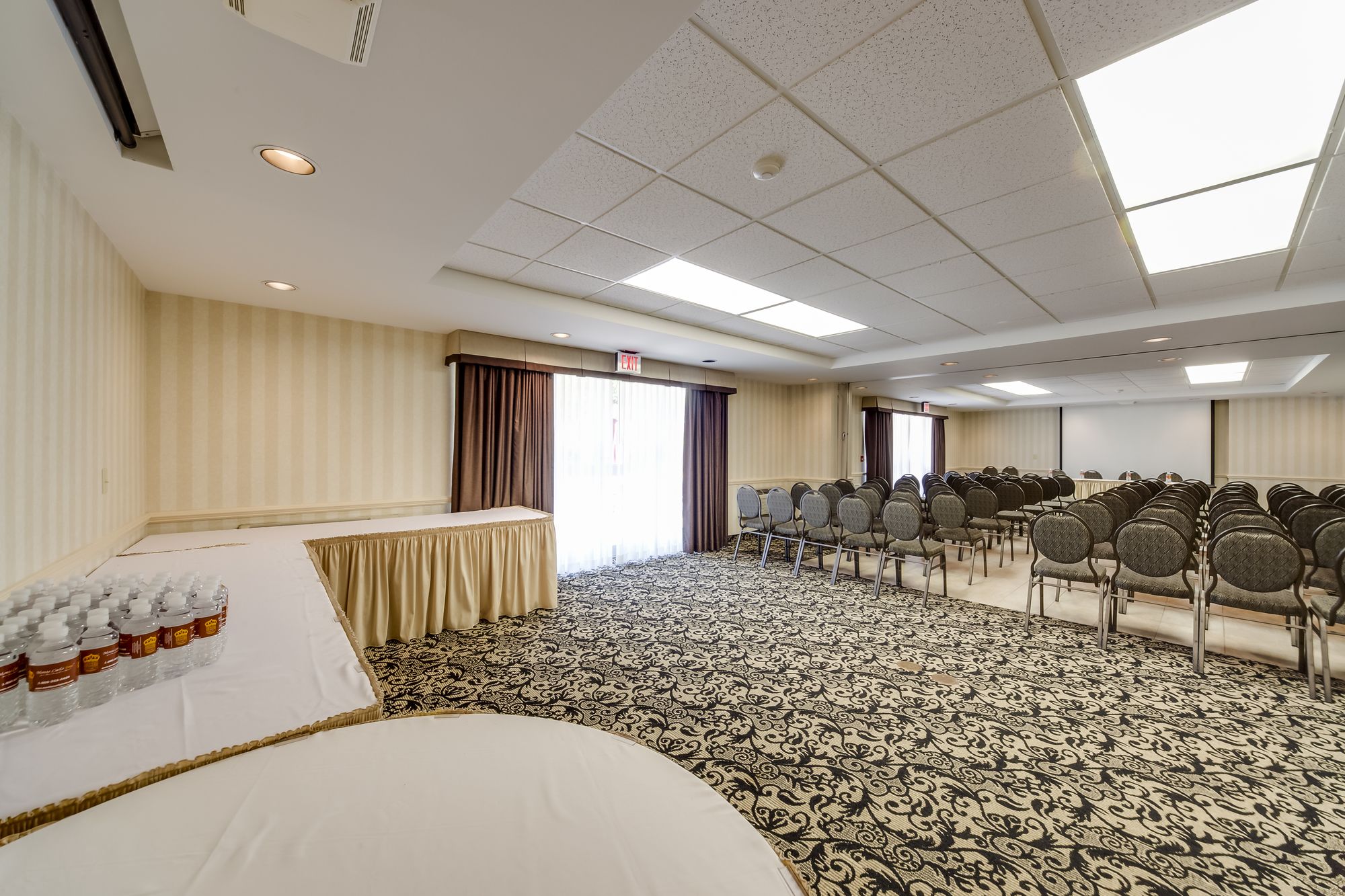 Monte Carlo Inn Toronto Markham Suites