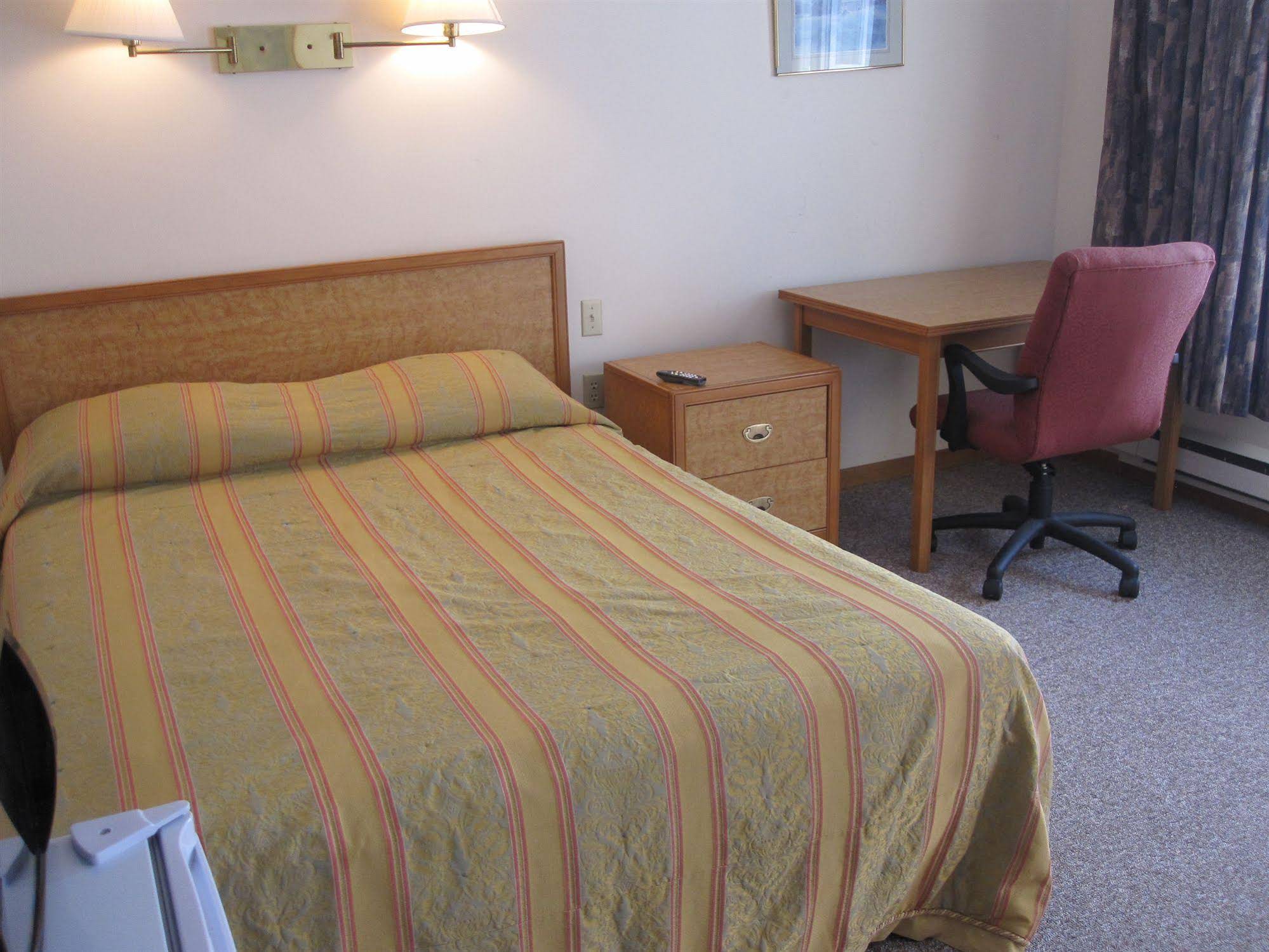 Clarkson Village Motel