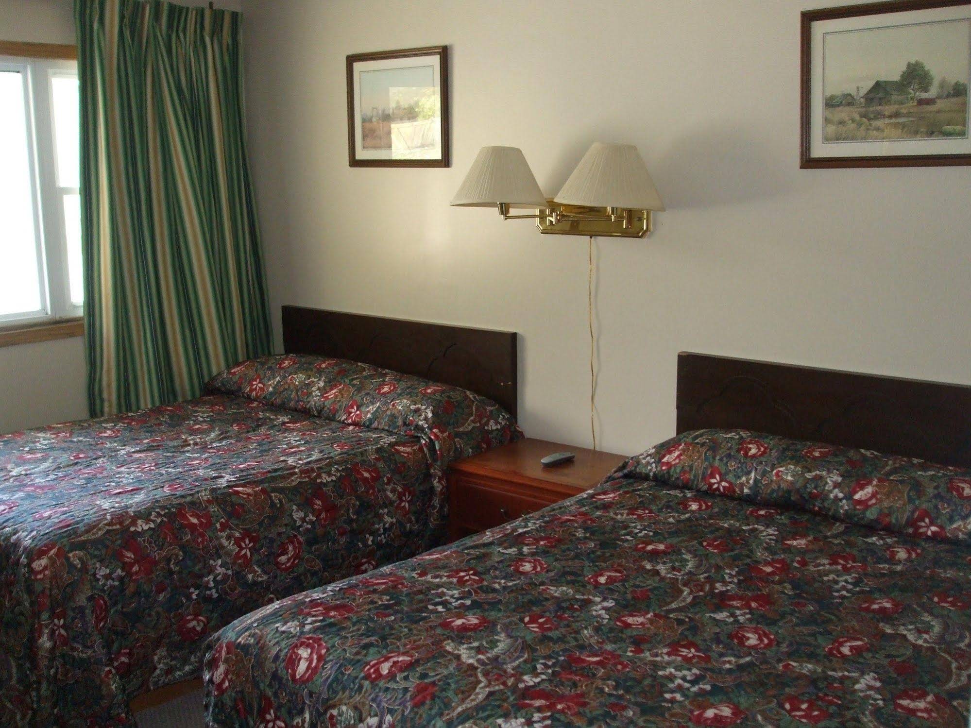 Forest Plaza Motel