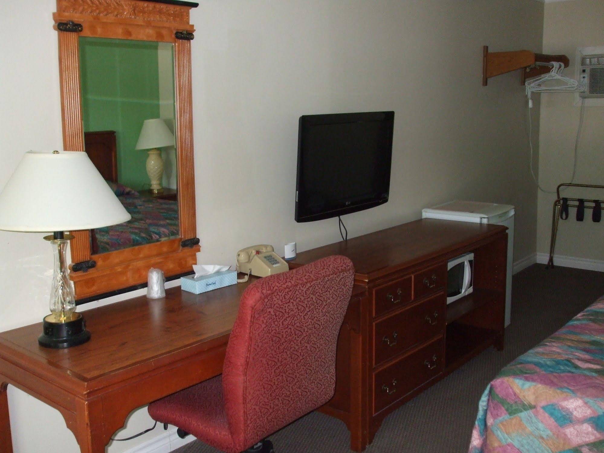 Forest Plaza Motel